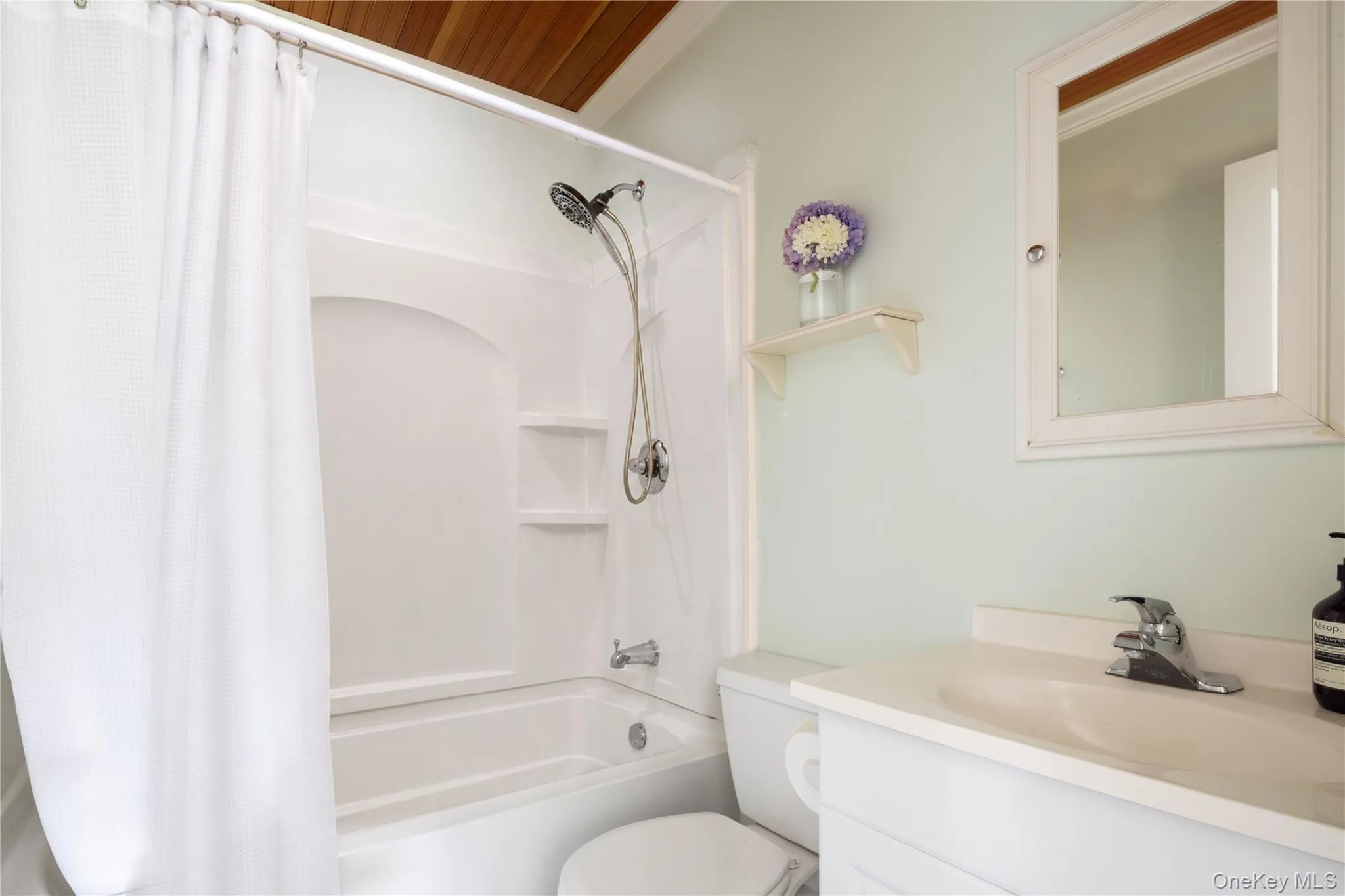 2nd floor full bathroom 2nd floor full bathroom
