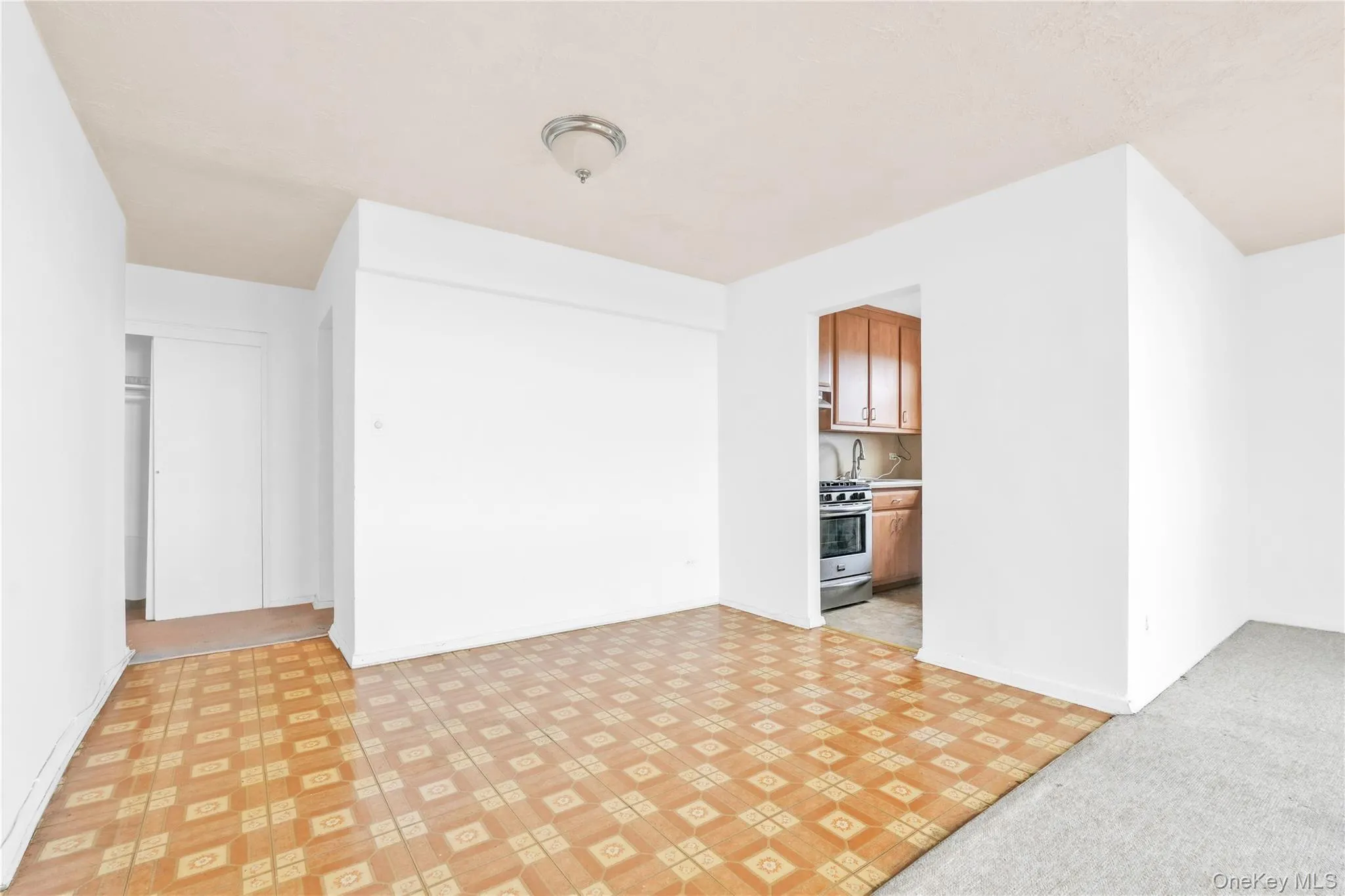 108-05 Astoria Boulevard, New York, NY, 1 Bedroom Bedrooms, 4 Rooms Rooms,1 BathroomBathrooms,Residential,For Rent,Astoria,0,1033693 108-05 Astoria Boulevard, New York, NY, 1 Bedroom Bedrooms, 4 Rooms Rooms,1 BathroomBathrooms,Residential,For Rent,Astoria,0,1033693