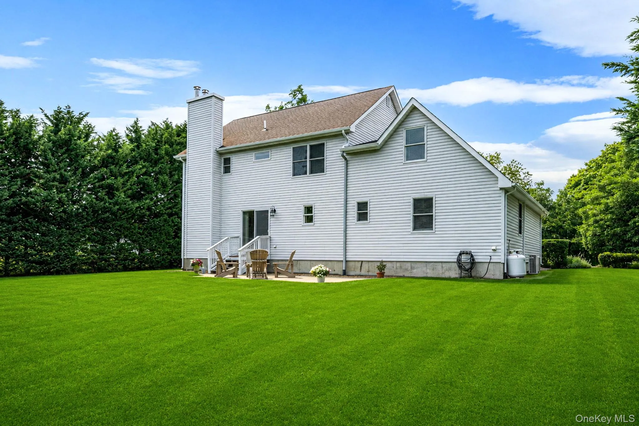 26 River Avenue, Southampton, NY, 4 Bedrooms Bedrooms, 18 Rooms Rooms,3 BathroomsBathrooms,Residential,For Rent,River,0,1033696 26 River Avenue, Southampton, NY, 4 Bedrooms Bedrooms, 18 Rooms Rooms,3 BathroomsBathrooms,Residential,For Rent,River,0,1033696