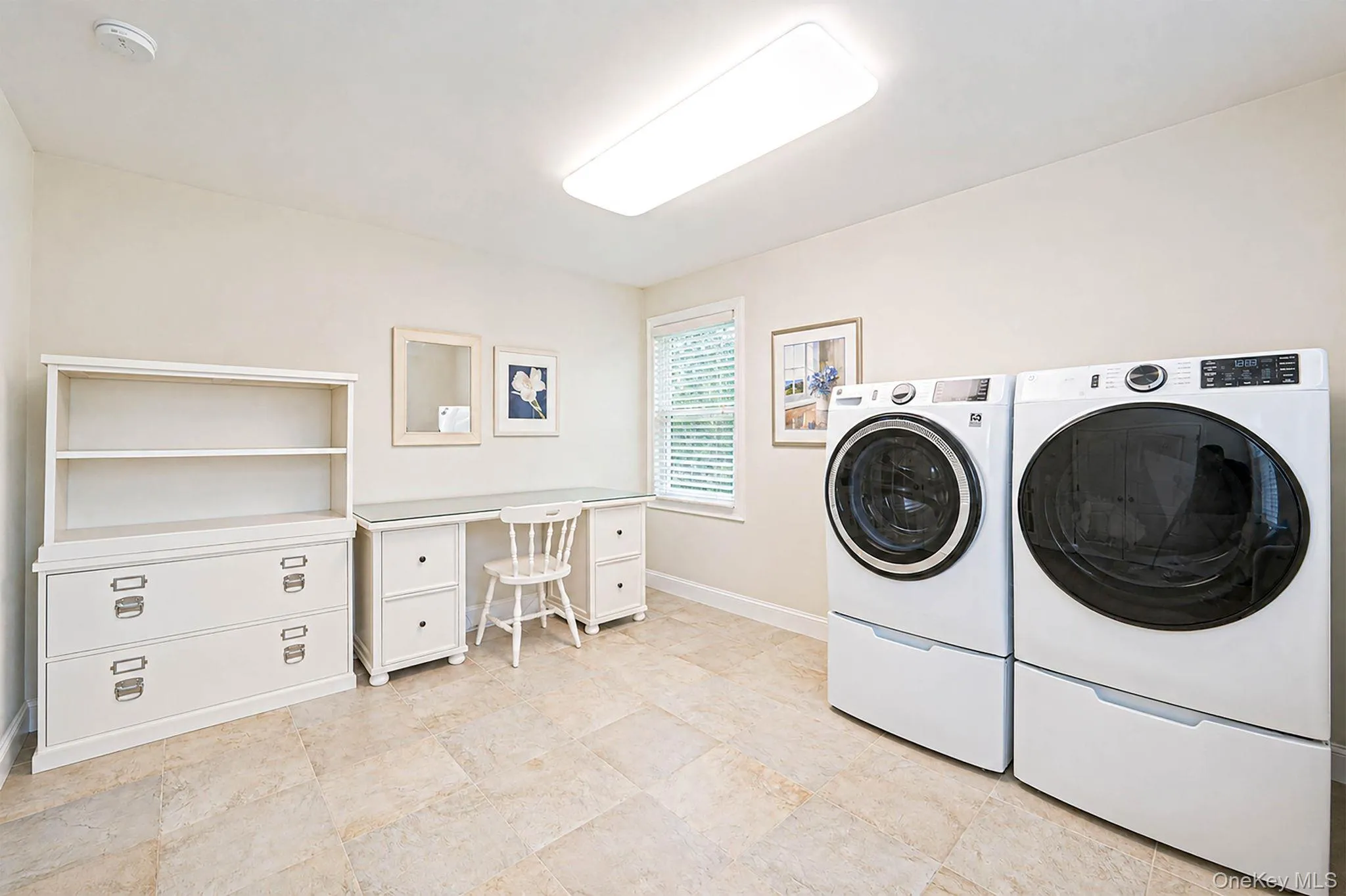 26 River Avenue, Southampton, NY, 4 Bedrooms Bedrooms, 18 Rooms Rooms,3 BathroomsBathrooms,Residential,For Rent,River,0,1033696 26 River Avenue, Southampton, NY, 4 Bedrooms Bedrooms, 18 Rooms Rooms,3 BathroomsBathrooms,Residential,For Rent,River,0,1033696