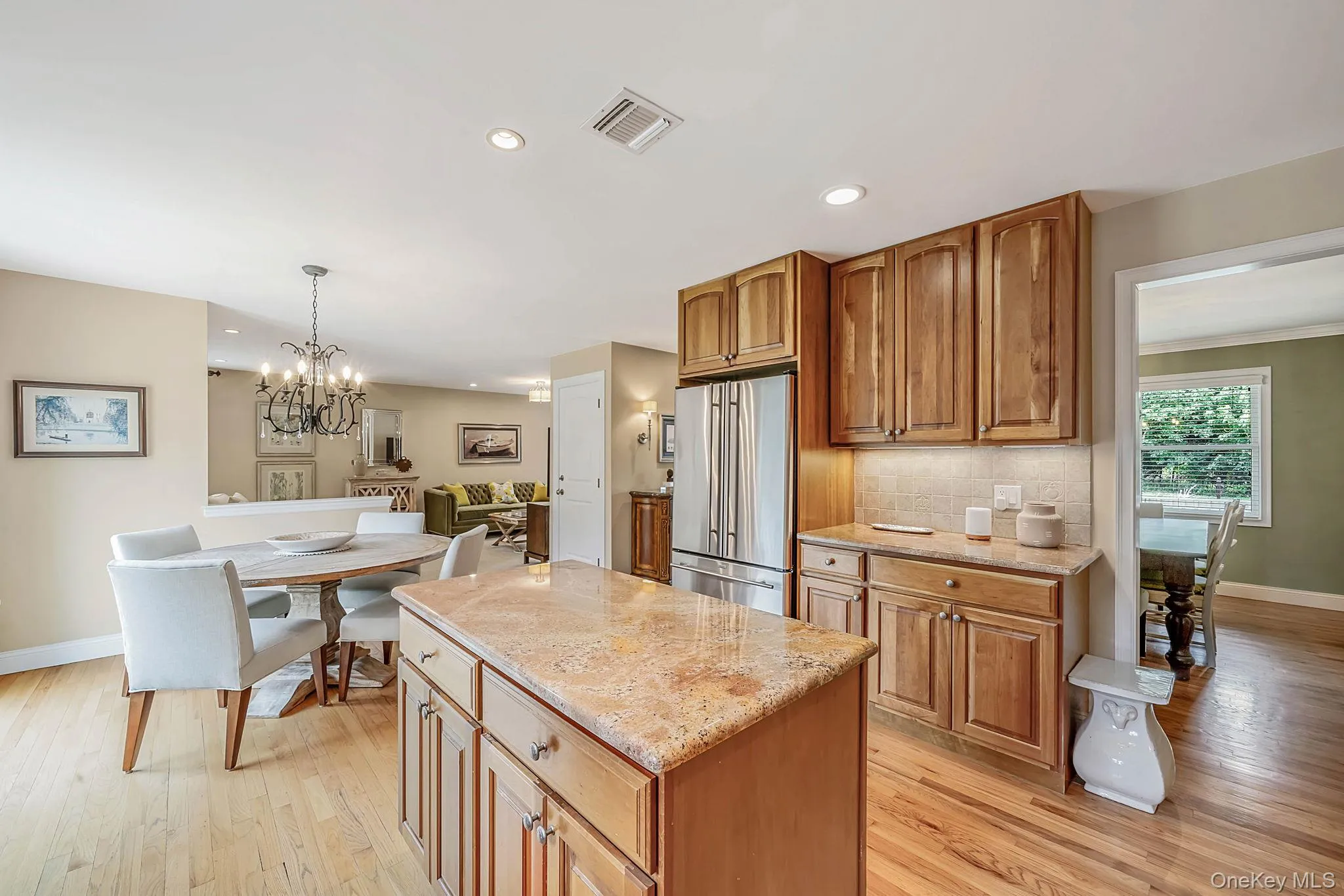26 River Avenue, Southampton, NY, 4 Bedrooms Bedrooms, 18 Rooms Rooms,3 BathroomsBathrooms,Residential,For Rent,River,0,1033696 26 River Avenue, Southampton, NY, 4 Bedrooms Bedrooms, 18 Rooms Rooms,3 BathroomsBathrooms,Residential,For Rent,River,0,1033696