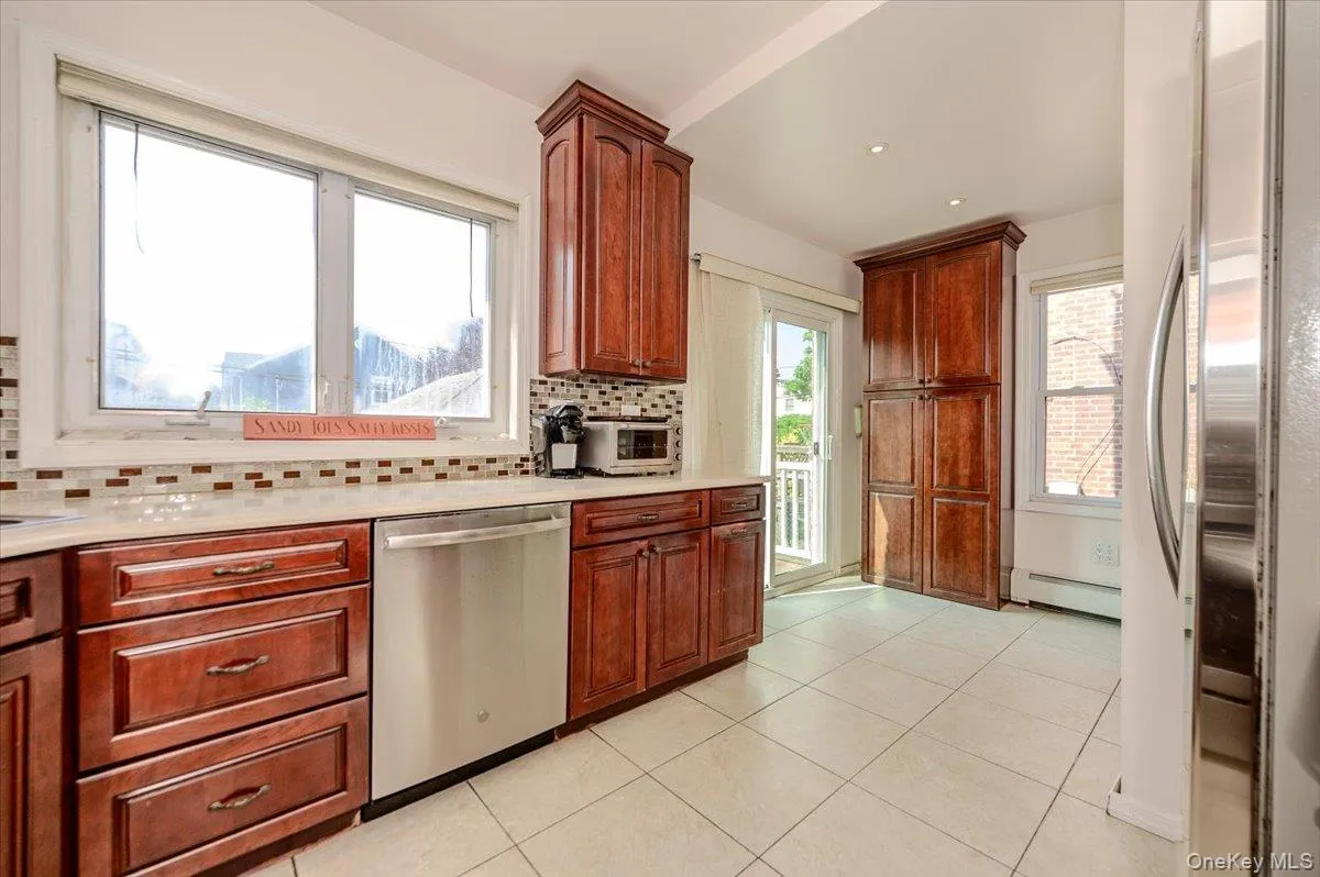 516 Market Street, Long Beach, NY, 3 Bedrooms Bedrooms, 6 Rooms Rooms,2 BathroomsBathrooms,Residential,For Rent,Market,0,1033697 516 Market Street, Long Beach, NY, 3 Bedrooms Bedrooms, 6 Rooms Rooms,2 BathroomsBathrooms,Residential,For Rent,Market,0,1033697