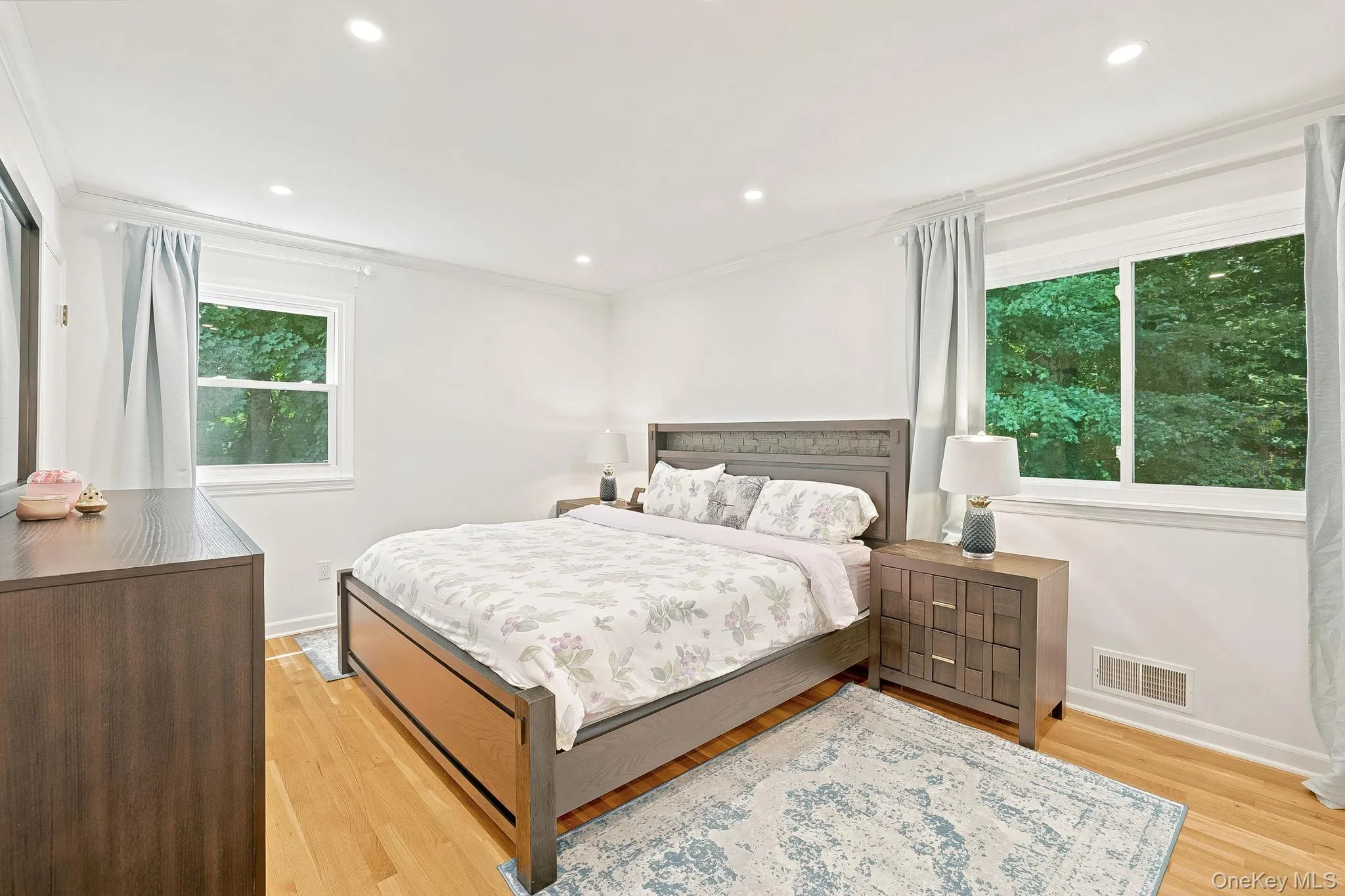 80 Hickory Hill Drive, Greenburgh, NY, 4 Bedrooms Bedrooms, 13 Rooms Rooms,3 BathroomsBathrooms,Residential Lease,For Rent,Hickory Hill Drive,0,1033702 80 Hickory Hill Drive, Greenburgh, NY, 4 Bedrooms Bedrooms, 13 Rooms Rooms,3 BathroomsBathrooms,Residential Lease,For Rent,Hickory Hill Drive,0,1033702