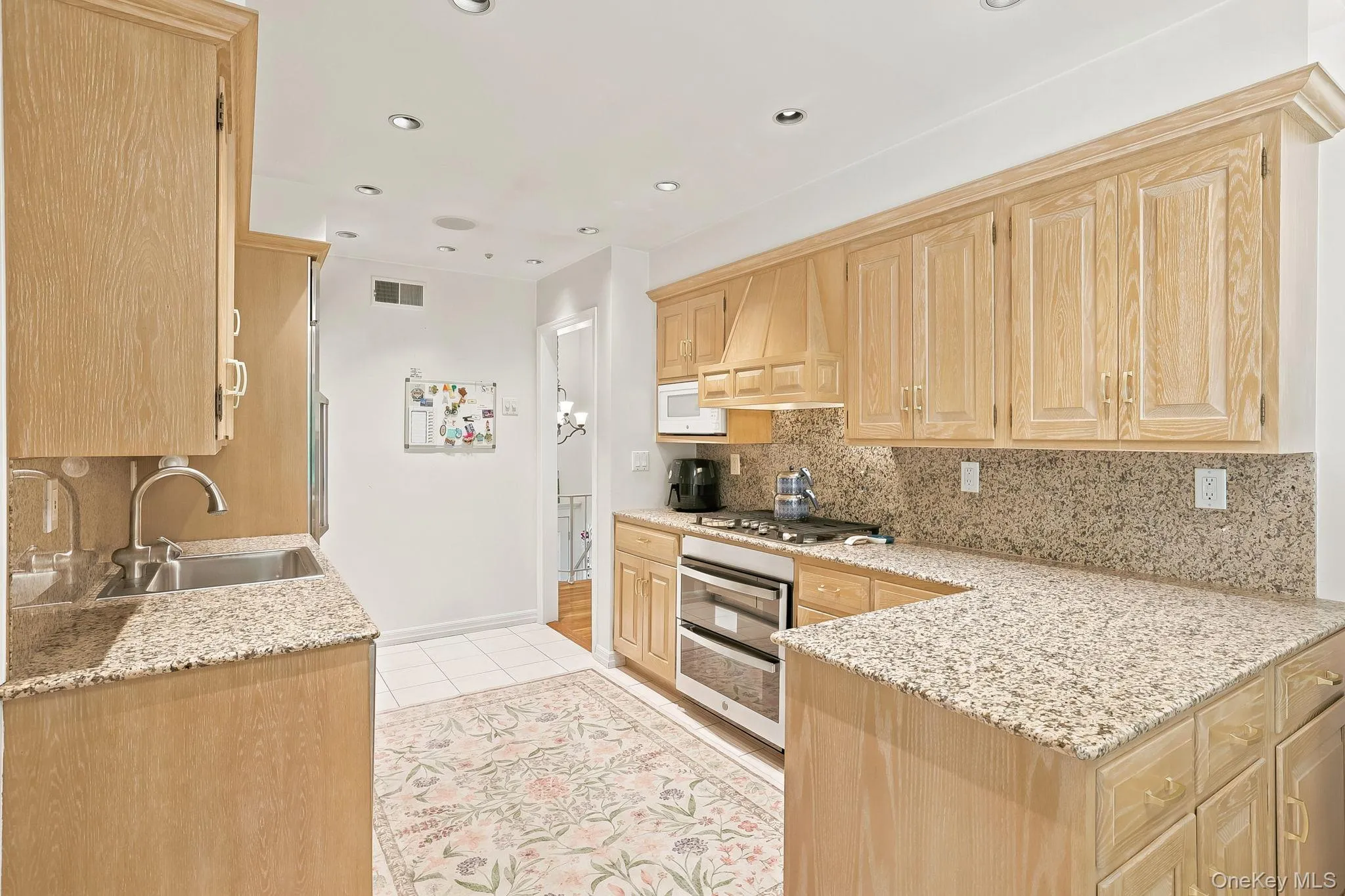 80 Hickory Hill Drive, Greenburgh, NY, 4 Bedrooms Bedrooms, 13 Rooms Rooms,3 BathroomsBathrooms,Residential Lease,For Rent,Hickory Hill Drive,0,1033702 80 Hickory Hill Drive, Greenburgh, NY, 4 Bedrooms Bedrooms, 13 Rooms Rooms,3 BathroomsBathrooms,Residential Lease,For Rent,Hickory Hill Drive,0,1033702