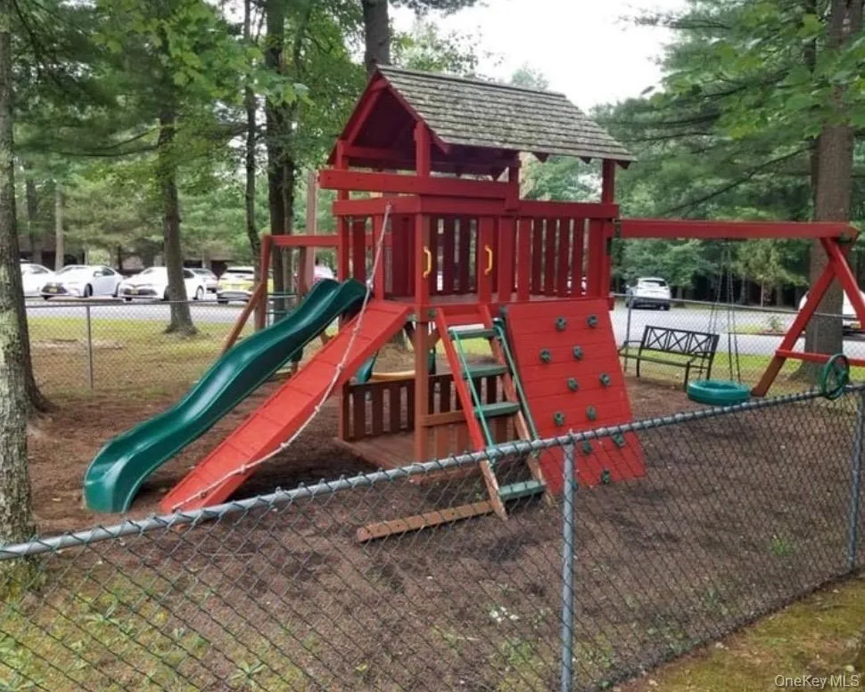5 Lakeview Terrace, Thompson, NY, 3 Bedrooms Bedrooms, 5 Rooms Rooms,3 BathroomsBathrooms,Residential,For Rent,Lakeview,0,1033705 5 Lakeview Terrace, Thompson, NY, 3 Bedrooms Bedrooms, 5 Rooms Rooms,3 BathroomsBathrooms,Residential,For Rent,Lakeview,0,1033705