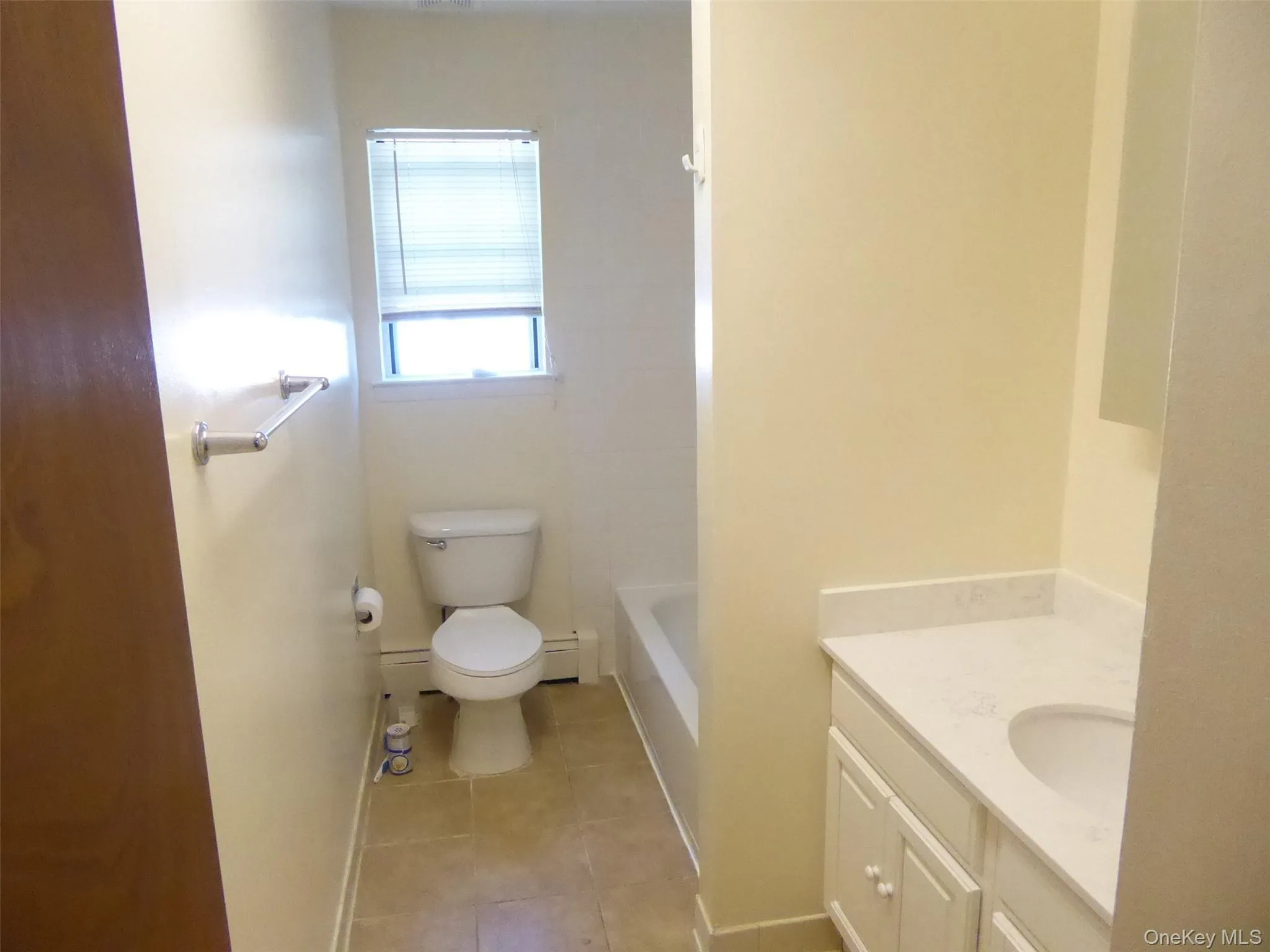 95 Valentine Avenue, Glen Cove, NY, 3 Bedrooms Bedrooms, 8 Rooms Rooms,1 BathroomBathrooms,Residential Lease,For Rent,Valentine,0,1033707 95 Valentine Avenue, Glen Cove, NY, 3 Bedrooms Bedrooms, 8 Rooms Rooms,1 BathroomBathrooms,Residential Lease,For Rent,Valentine,0,1033707