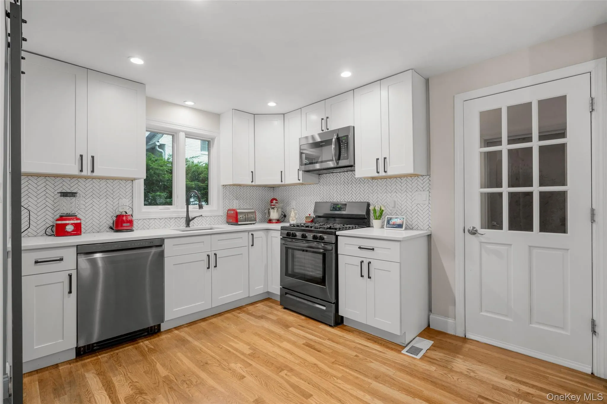 1 Harmon Drive, Mamaroneck, NY, 3 Bedrooms Bedrooms, 7 Rooms Rooms,2 BathroomsBathrooms,Residential Lease,For Rent,Harmon,0,1033711 1 Harmon Drive, Mamaroneck, NY, 3 Bedrooms Bedrooms, 7 Rooms Rooms,2 BathroomsBathrooms,Residential Lease,For Rent,Harmon,0,1033711