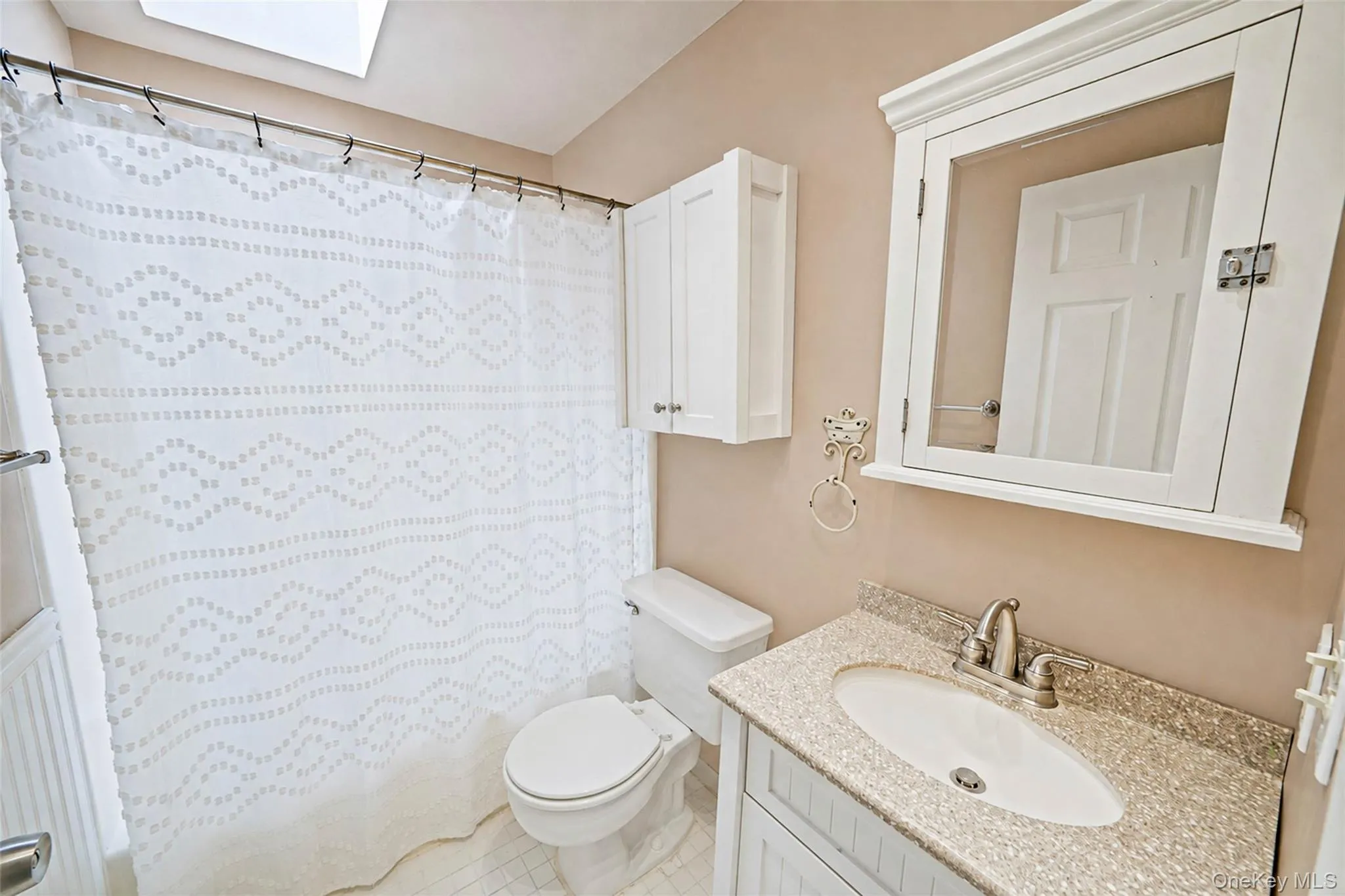202 Main Street, Brookhaven, NY, 2 Rooms Rooms,1 BathroomBathrooms,Residential Lease,For Rent,Main,0,1033716 202 Main Street, Brookhaven, NY, 2 Rooms Rooms,1 BathroomBathrooms,Residential Lease,For Rent,Main,0,1033716
