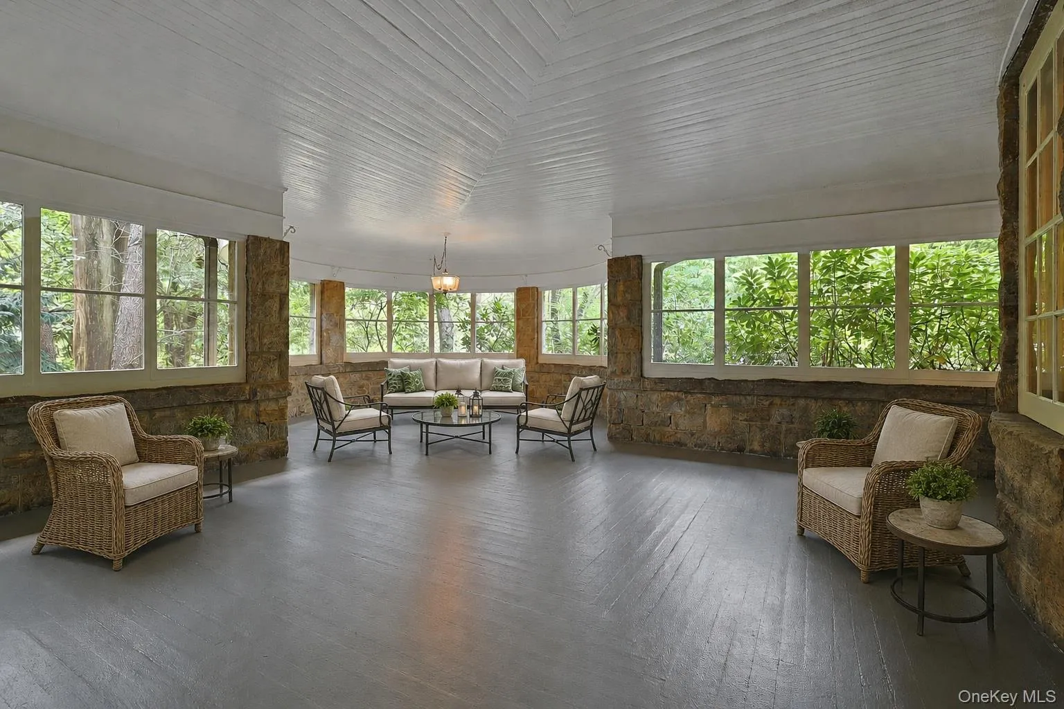 Virtually staged screened porch Virtually staged screened porch