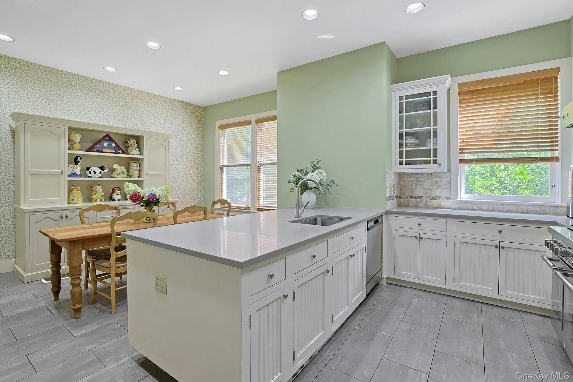 215 Soundview Avenue, White Plains, NY, 7 Bedrooms Bedrooms, 23 Rooms Rooms,5 BathroomsBathrooms,Residential,For Rent,Soundview,0,1033722 215 Soundview Avenue, White Plains, NY, 7 Bedrooms Bedrooms, 23 Rooms Rooms,5 BathroomsBathrooms,Residential,For Rent,Soundview,0,1033722