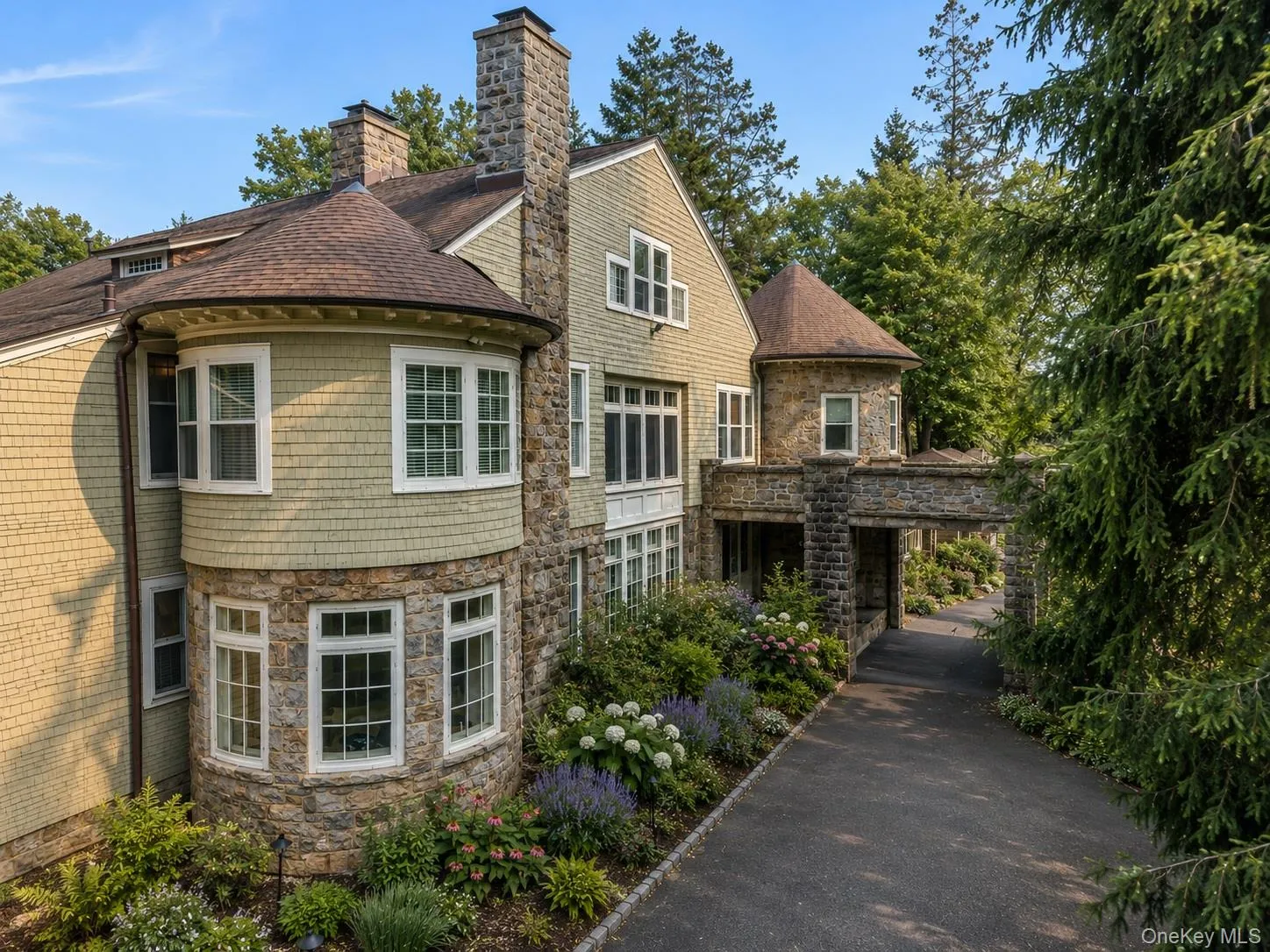 215 Soundview Avenue, White Plains, NY, 7 Bedrooms Bedrooms, 23 Rooms Rooms,5 BathroomsBathrooms,Residential,For Rent,Soundview,0,1033722 215 Soundview Avenue, White Plains, NY, 7 Bedrooms Bedrooms, 23 Rooms Rooms,5 BathroomsBathrooms,Residential,For Rent,Soundview,0,1033722