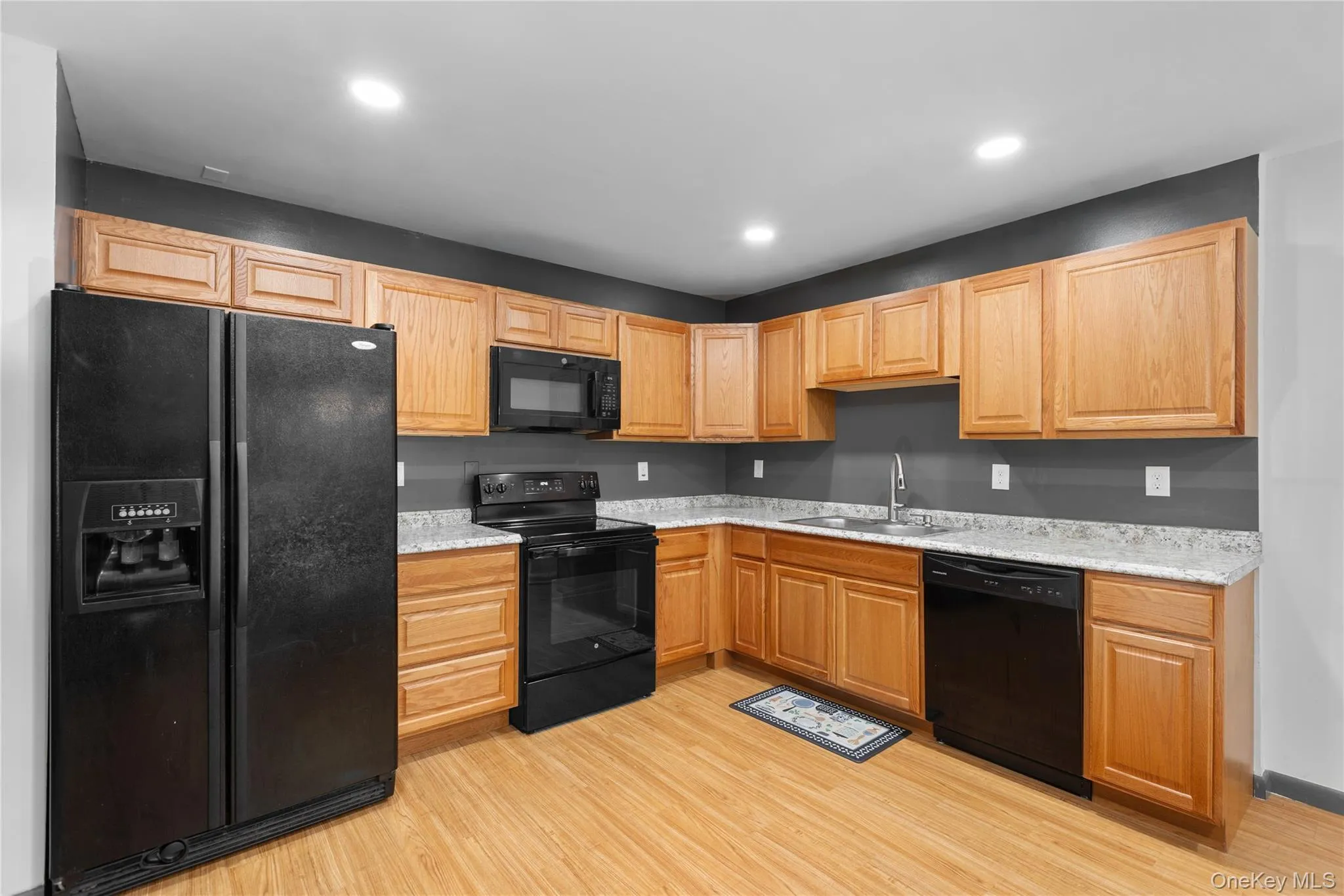 23 Scarborough Lane, Wappinger, NY, 2 Bedrooms Bedrooms, 4 Rooms Rooms,1 BathroomBathrooms,Residential,For Rent,Scarborough,0,1033725 23 Scarborough Lane, Wappinger, NY, 2 Bedrooms Bedrooms, 4 Rooms Rooms,1 BathroomBathrooms,Residential,For Rent,Scarborough,0,1033725