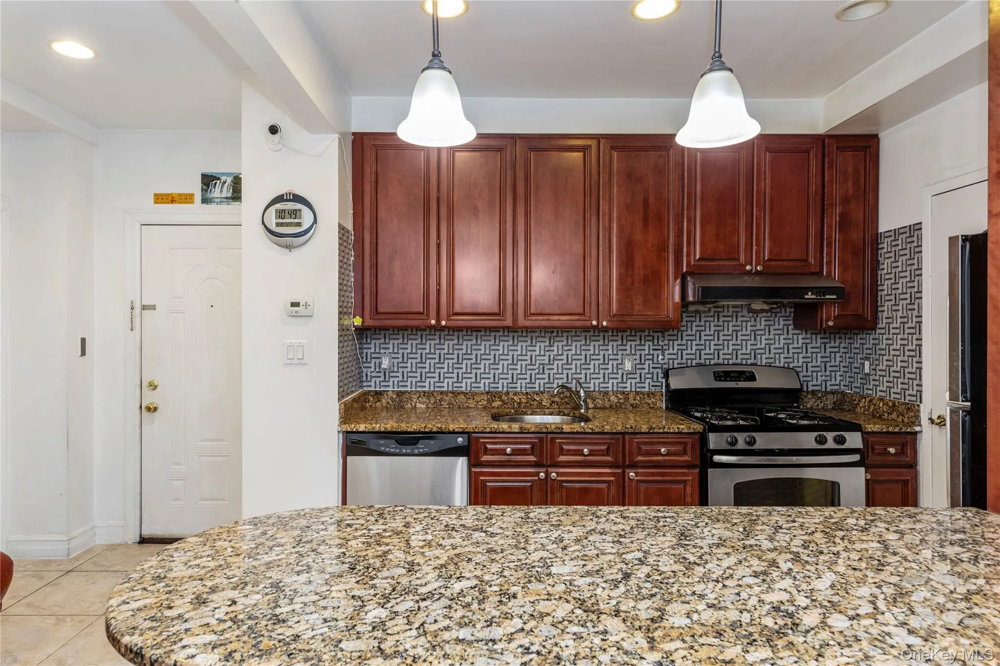 10716 37TH Avenue, New York, NY, 2 Bedrooms Bedrooms, 4 Rooms Rooms,1 BathroomBathrooms,Residential,For Rent,37TH,0,1033726 10716 37TH Avenue, New York, NY, 2 Bedrooms Bedrooms, 4 Rooms Rooms,1 BathroomBathrooms,Residential,For Rent,37TH,0,1033726