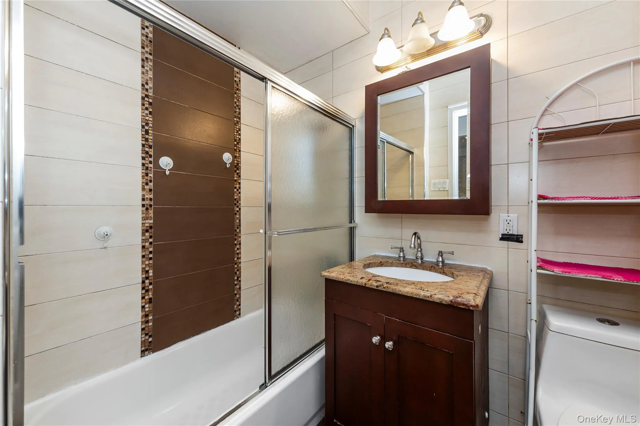 10716 37TH Avenue, New York, NY, 2 Bedrooms Bedrooms, 4 Rooms Rooms,1 BathroomBathrooms,Residential,For Rent,37TH,0,1033726 10716 37TH Avenue, New York, NY, 2 Bedrooms Bedrooms, 4 Rooms Rooms,1 BathroomBathrooms,Residential,For Rent,37TH,0,1033726