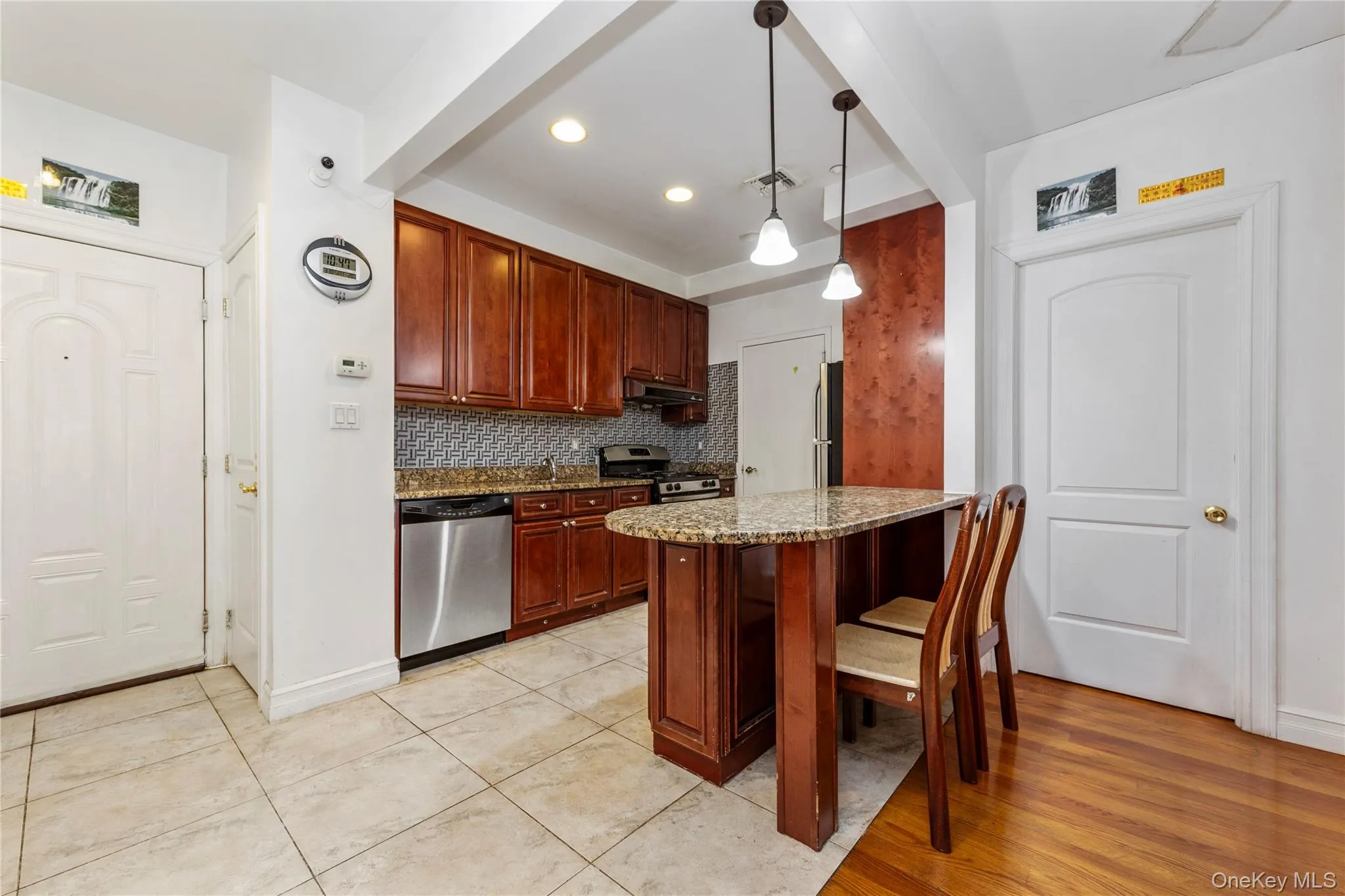 10716 37TH Avenue, New York, NY, 2 Bedrooms Bedrooms, 4 Rooms Rooms,1 BathroomBathrooms,Residential,For Rent,37TH,0,1033726 10716 37TH Avenue, New York, NY, 2 Bedrooms Bedrooms, 4 Rooms Rooms,1 BathroomBathrooms,Residential,For Rent,37TH,0,1033726
