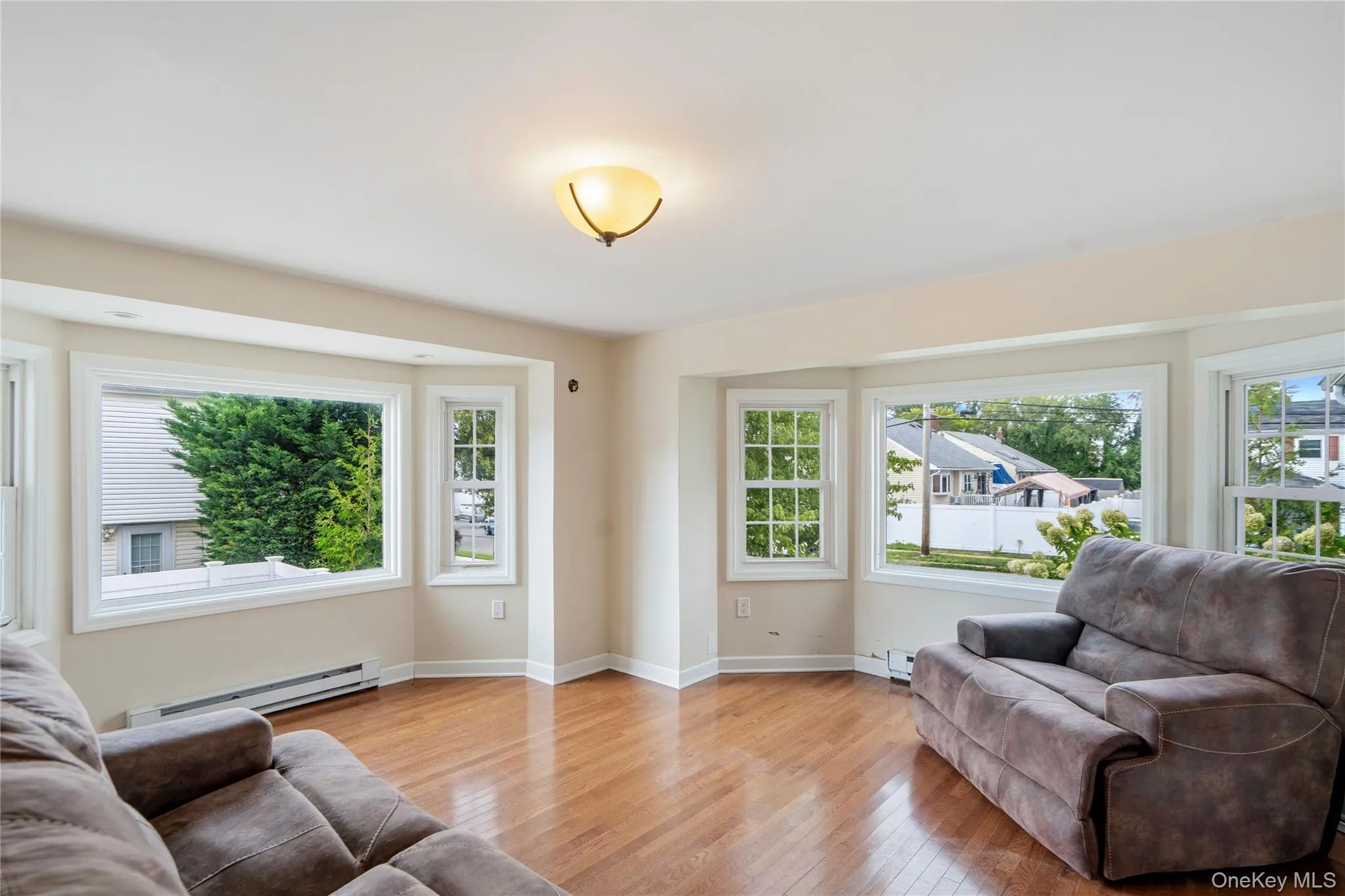 4 Wilshire Court, Hempstead, NY, 3 Bedrooms Bedrooms, 7 Rooms Rooms,1 BathroomBathrooms,Residential,For Rent,Wilshire,0,1033727 4 Wilshire Court, Hempstead, NY, 3 Bedrooms Bedrooms, 7 Rooms Rooms,1 BathroomBathrooms,Residential,For Rent,Wilshire,0,1033727