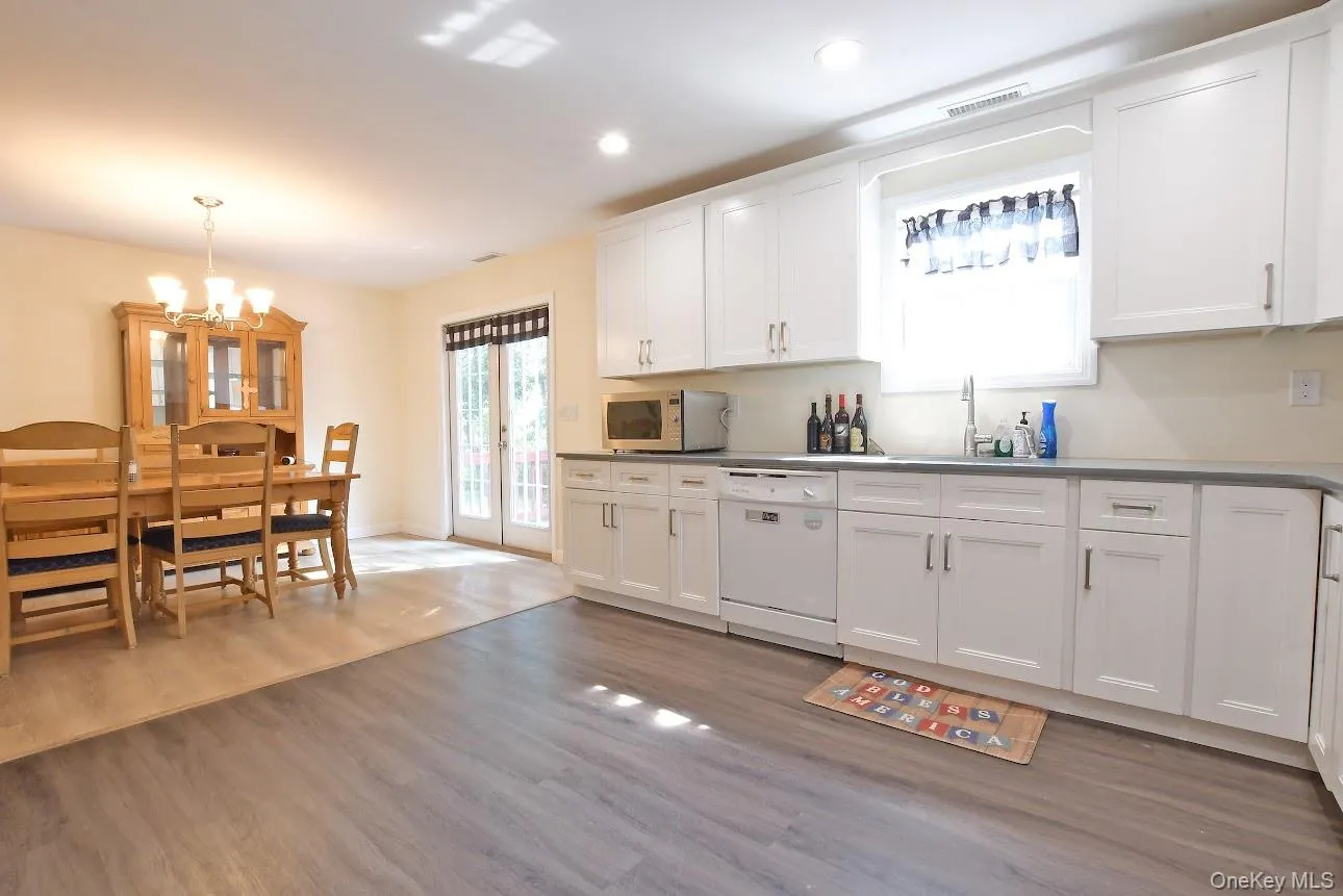 224C Country Road, Brookhaven, NY, 4 Bedrooms Bedrooms, 9 Rooms Rooms,3 BathroomsBathrooms,Residential,For Rent,Country,0,1033728 224C Country Road, Brookhaven, NY, 4 Bedrooms Bedrooms, 9 Rooms Rooms,3 BathroomsBathrooms,Residential,For Rent,Country,0,1033728