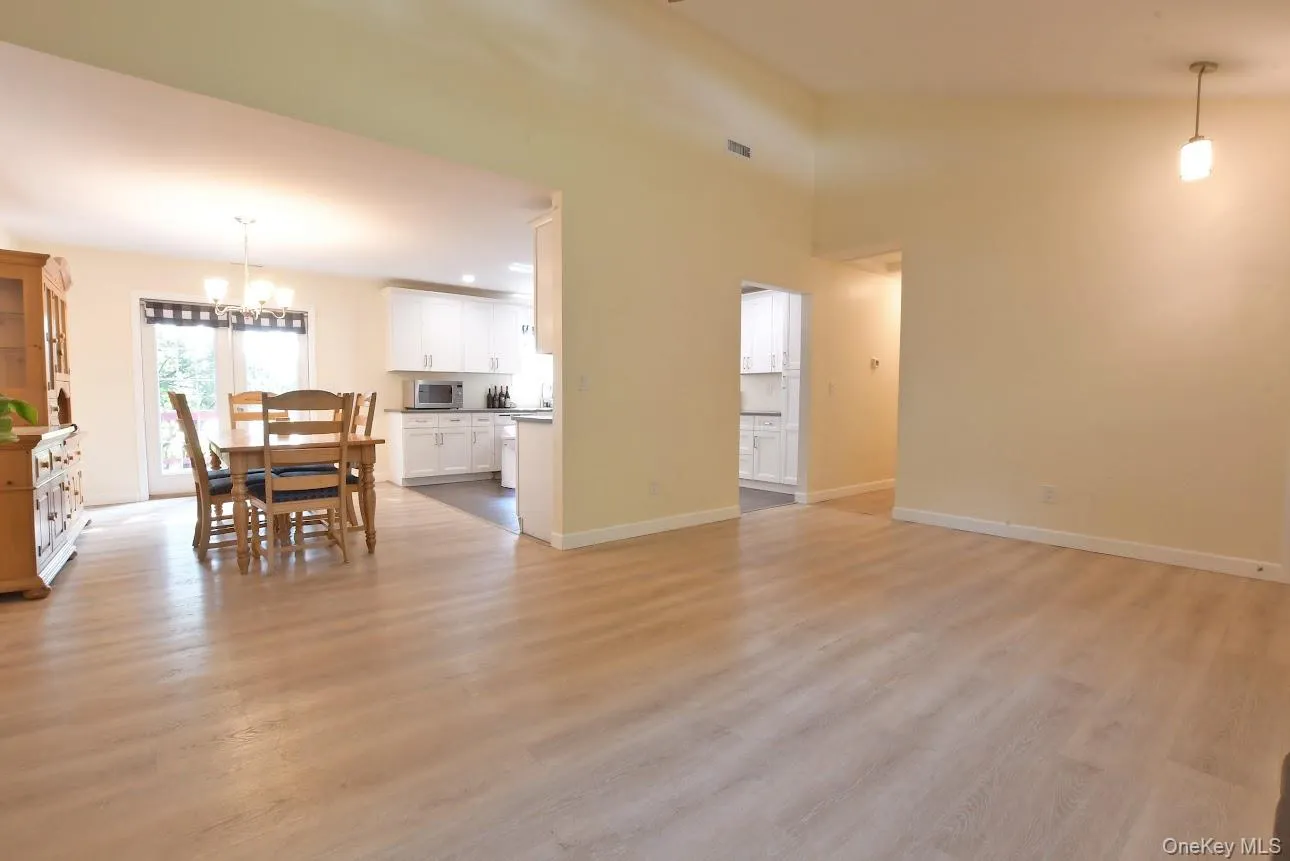 224C Country Road, Brookhaven, NY, 4 Bedrooms Bedrooms, 9 Rooms Rooms,3 BathroomsBathrooms,Residential,For Rent,Country,0,1033728 224C Country Road, Brookhaven, NY, 4 Bedrooms Bedrooms, 9 Rooms Rooms,3 BathroomsBathrooms,Residential,For Rent,Country,0,1033728