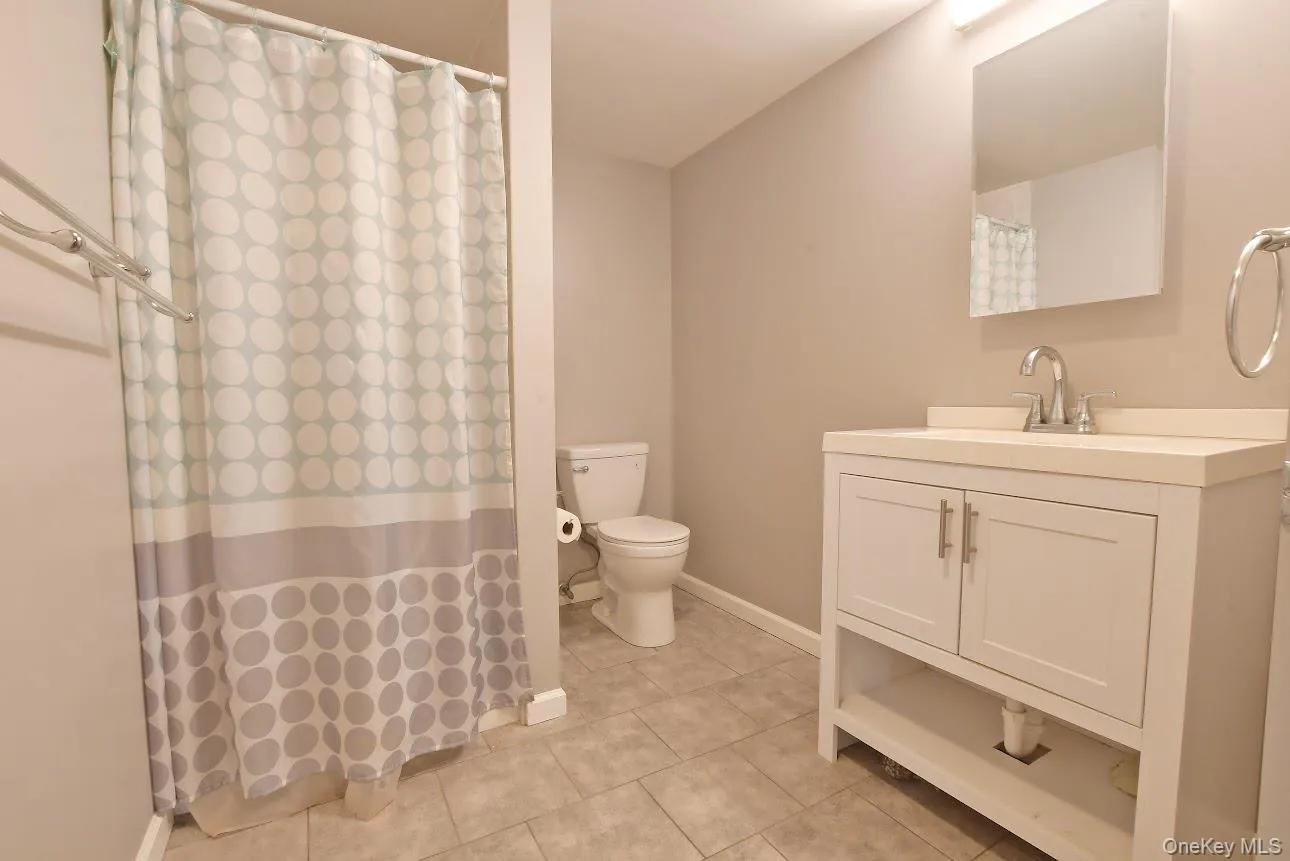 224C Country Road, Brookhaven, NY, 4 Bedrooms Bedrooms, 9 Rooms Rooms,3 BathroomsBathrooms,Residential,For Rent,Country,0,1033728 224C Country Road, Brookhaven, NY, 4 Bedrooms Bedrooms, 9 Rooms Rooms,3 BathroomsBathrooms,Residential,For Rent,Country,0,1033728