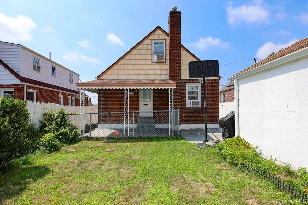 7 Catherine Court, Hempstead, NY, 4 Bedrooms Bedrooms, 6 Rooms Rooms,2 BathroomsBathrooms,Residential,For Rent,Catherine,0,1033732 7 Catherine Court, Hempstead, NY, 4 Bedrooms Bedrooms, 6 Rooms Rooms,2 BathroomsBathrooms,Residential,For Rent,Catherine,0,1033732