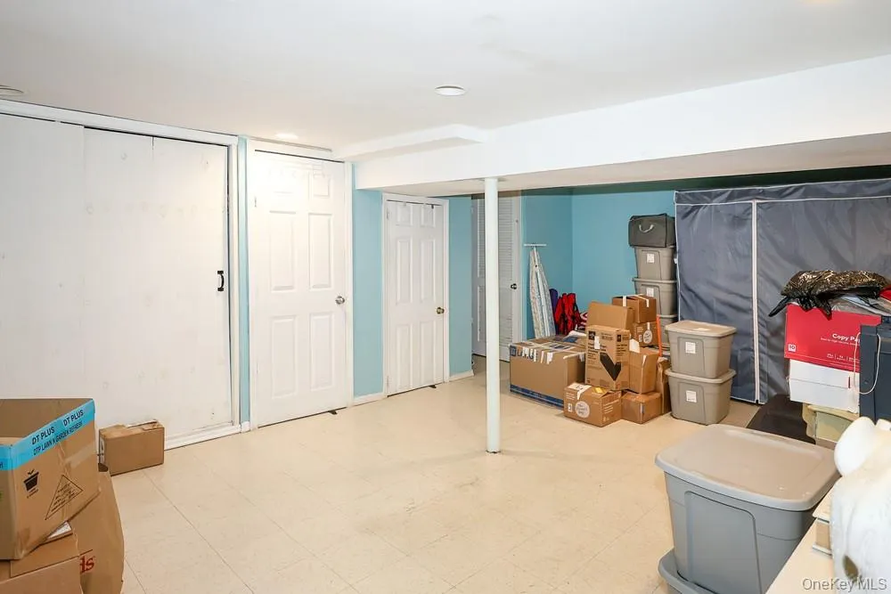 7 Catherine Court, Hempstead, NY, 4 Bedrooms Bedrooms, 6 Rooms Rooms,2 BathroomsBathrooms,Residential,For Rent,Catherine,0,1033732 7 Catherine Court, Hempstead, NY, 4 Bedrooms Bedrooms, 6 Rooms Rooms,2 BathroomsBathrooms,Residential,For Rent,Catherine,0,1033732