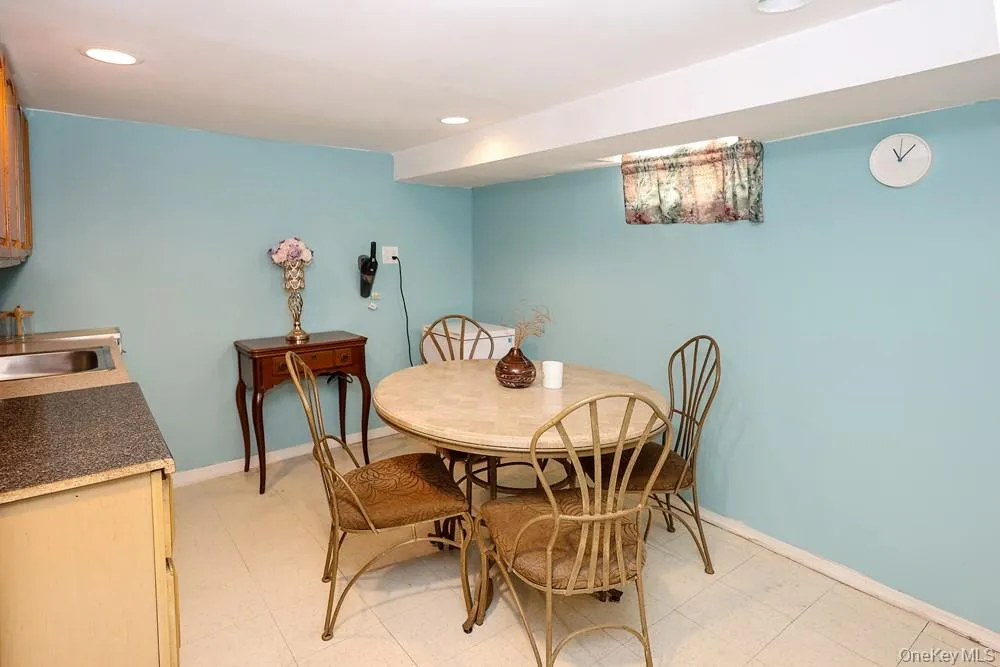 7 Catherine Court, Hempstead, NY, 4 Bedrooms Bedrooms, 6 Rooms Rooms,2 BathroomsBathrooms,Residential,For Rent,Catherine,0,1033732 7 Catherine Court, Hempstead, NY, 4 Bedrooms Bedrooms, 6 Rooms Rooms,2 BathroomsBathrooms,Residential,For Rent,Catherine,0,1033732