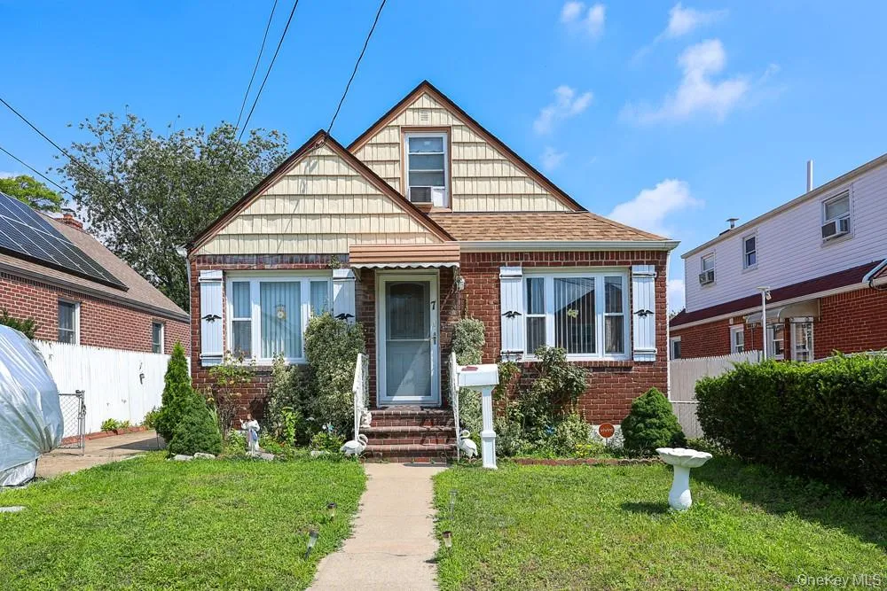 7 Catherine Court, Hempstead, NY, 4 Bedrooms Bedrooms, 6 Rooms Rooms,2 BathroomsBathrooms,Residential,For Rent,Catherine,0,1033732 7 Catherine Court, Hempstead, NY, 4 Bedrooms Bedrooms, 6 Rooms Rooms,2 BathroomsBathrooms,Residential,For Rent,Catherine,0,1033732