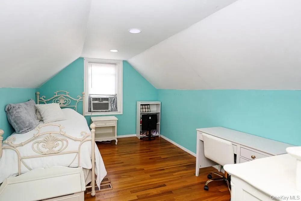 7 Catherine Court, Hempstead, NY, 4 Bedrooms Bedrooms, 6 Rooms Rooms,2 BathroomsBathrooms,Residential,For Rent,Catherine,0,1033732 7 Catherine Court, Hempstead, NY, 4 Bedrooms Bedrooms, 6 Rooms Rooms,2 BathroomsBathrooms,Residential,For Rent,Catherine,0,1033732