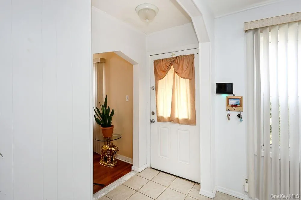 7 Catherine Court, Hempstead, NY, 4 Bedrooms Bedrooms, 6 Rooms Rooms,2 BathroomsBathrooms,Residential,For Rent,Catherine,0,1033732 7 Catherine Court, Hempstead, NY, 4 Bedrooms Bedrooms, 6 Rooms Rooms,2 BathroomsBathrooms,Residential,For Rent,Catherine,0,1033732