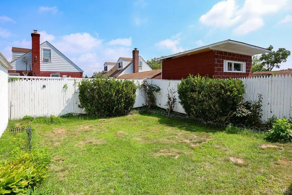 7 Catherine Court, Hempstead, NY, 4 Bedrooms Bedrooms, 6 Rooms Rooms,2 BathroomsBathrooms,Residential,For Rent,Catherine,0,1033732 7 Catherine Court, Hempstead, NY, 4 Bedrooms Bedrooms, 6 Rooms Rooms,2 BathroomsBathrooms,Residential,For Rent,Catherine,0,1033732