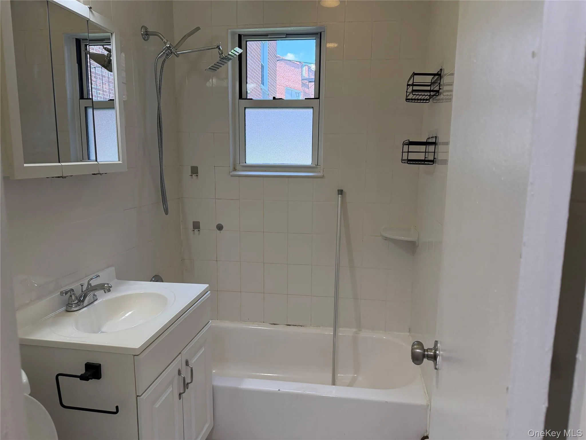 Full bath second picture Full bath second picture