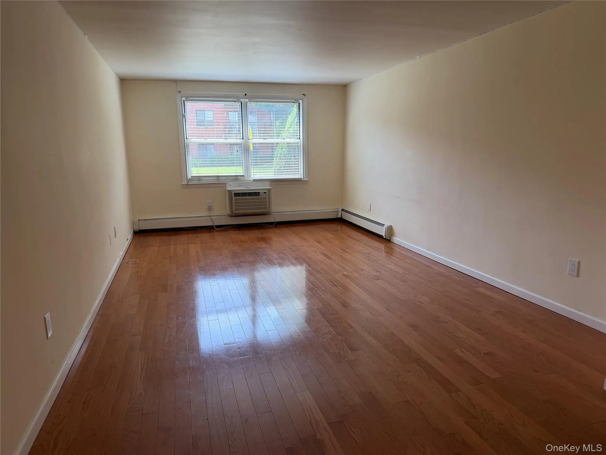 130 Park Avenue, Hempstead, NY, 1 Bedroom Bedrooms, 3 Rooms Rooms,1 BathroomBathrooms,Residential Lease,For Rent,Park,0,1033737 130 Park Avenue, Hempstead, NY, 1 Bedroom Bedrooms, 3 Rooms Rooms,1 BathroomBathrooms,Residential Lease,For Rent,Park,0,1033737