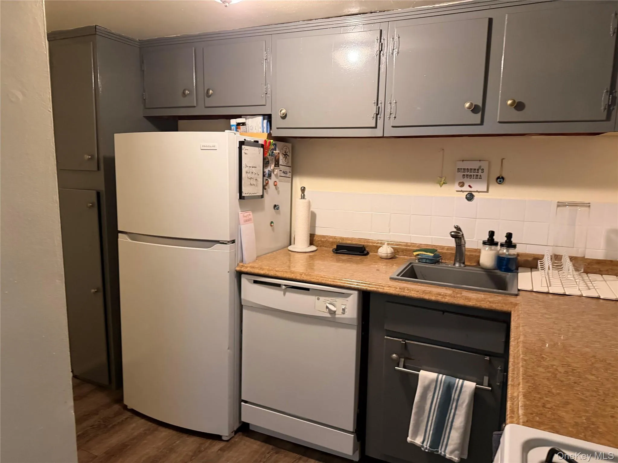 120 Park Avenue, Hempstead, NY, 2 Bedrooms Bedrooms, 5 Rooms Rooms,1 BathroomBathrooms,Residential Lease,For Rent,Park,0,1033741 120 Park Avenue, Hempstead, NY, 2 Bedrooms Bedrooms, 5 Rooms Rooms,1 BathroomBathrooms,Residential Lease,For Rent,Park,0,1033741