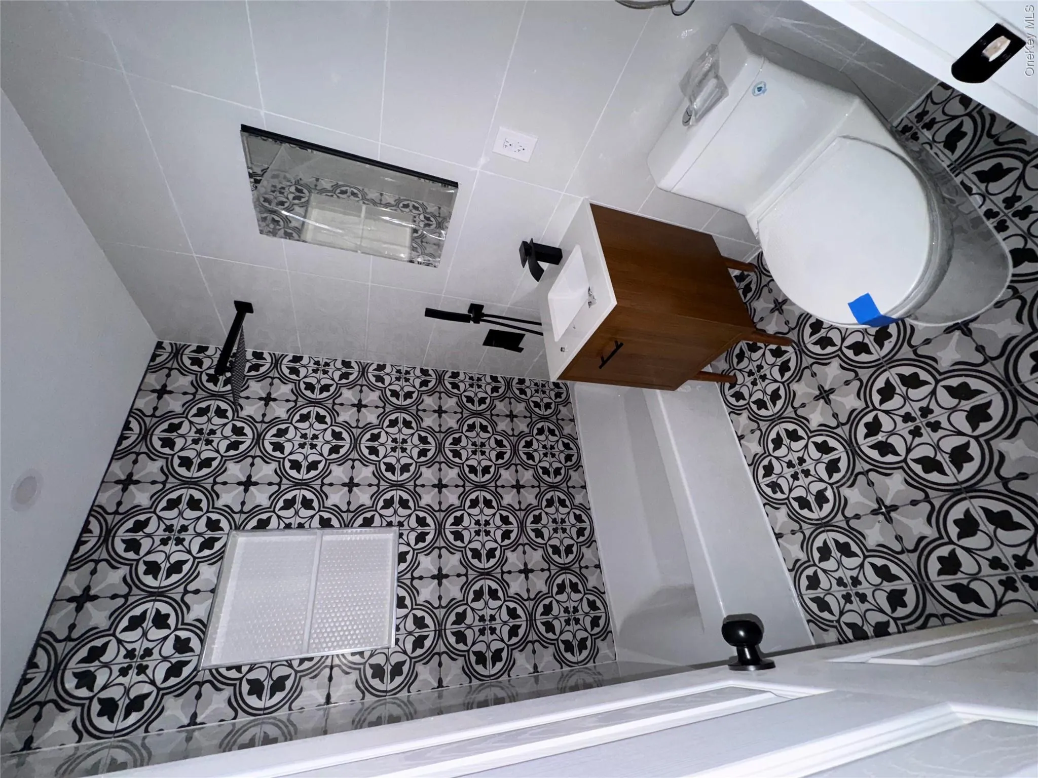121-11 195th Street, New York, NY, 6 Bedrooms Bedrooms, 8 Rooms Rooms,5 BathroomsBathrooms,Residential,For Rent,195th,0,1033748 121-11 195th Street, New York, NY, 6 Bedrooms Bedrooms, 8 Rooms Rooms,5 BathroomsBathrooms,Residential,For Rent,195th,0,1033748