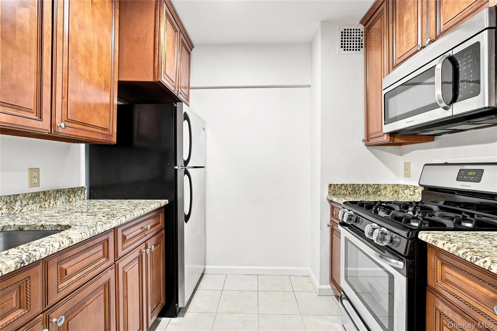 665 Thwaites Place, New York, NY, 3 Rooms Rooms,1 BathroomBathrooms,Residential,For Rent,Thwaites,0,1033753 665 Thwaites Place, New York, NY, 3 Rooms Rooms,1 BathroomBathrooms,Residential,For Rent,Thwaites,0,1033753