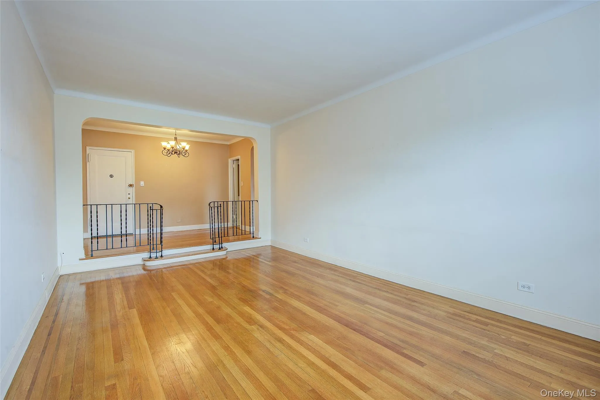 77-15 113th Street, New York, NY, 1 Bedroom Bedrooms, 3 Rooms Rooms,1 BathroomBathrooms,Residential,For Rent,113th,0,1033756 77-15 113th Street, New York, NY, 1 Bedroom Bedrooms, 3 Rooms Rooms,1 BathroomBathrooms,Residential,For Rent,113th,0,1033756