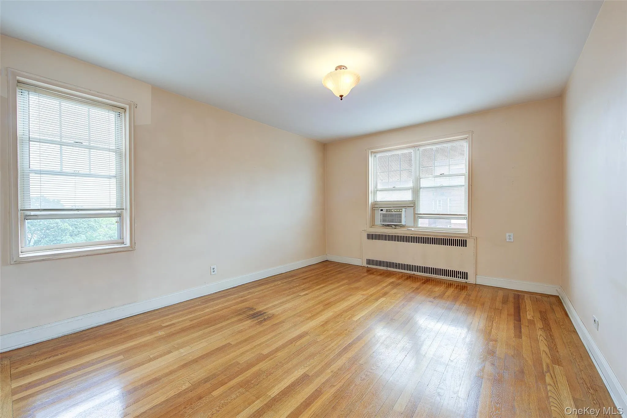 77-15 113th Street, New York, NY, 1 Bedroom Bedrooms, 3 Rooms Rooms,1 BathroomBathrooms,Residential,For Rent,113th,0,1033756 77-15 113th Street, New York, NY, 1 Bedroom Bedrooms, 3 Rooms Rooms,1 BathroomBathrooms,Residential,For Rent,113th,0,1033756