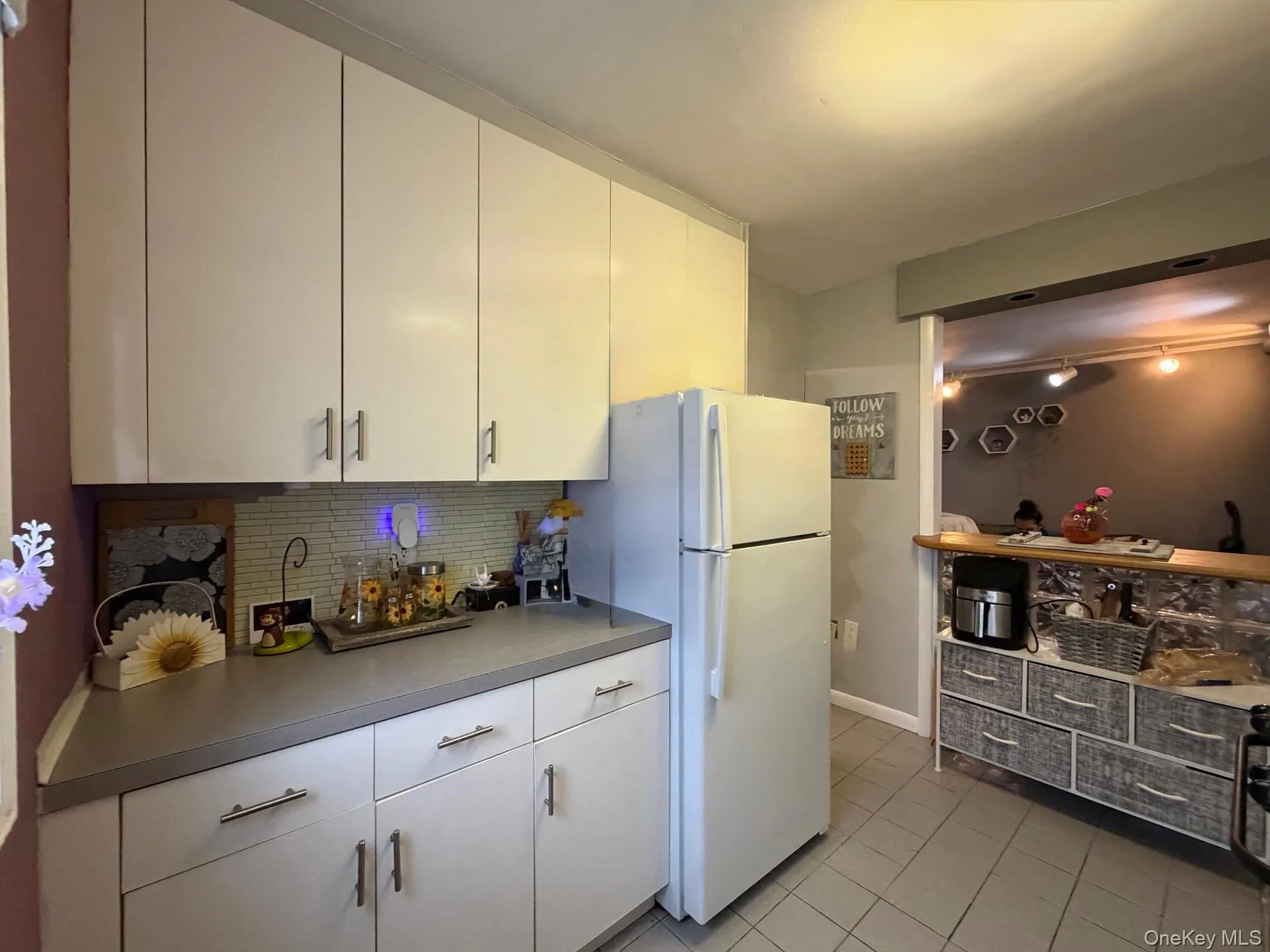 16 Main Street, Hempstead, NY, 2 Bedrooms Bedrooms, 4 Rooms Rooms,1 BathroomBathrooms,Residential,For Rent,Main,0,1033760 16 Main Street, Hempstead, NY, 2 Bedrooms Bedrooms, 4 Rooms Rooms,1 BathroomBathrooms,Residential,For Rent,Main,0,1033760