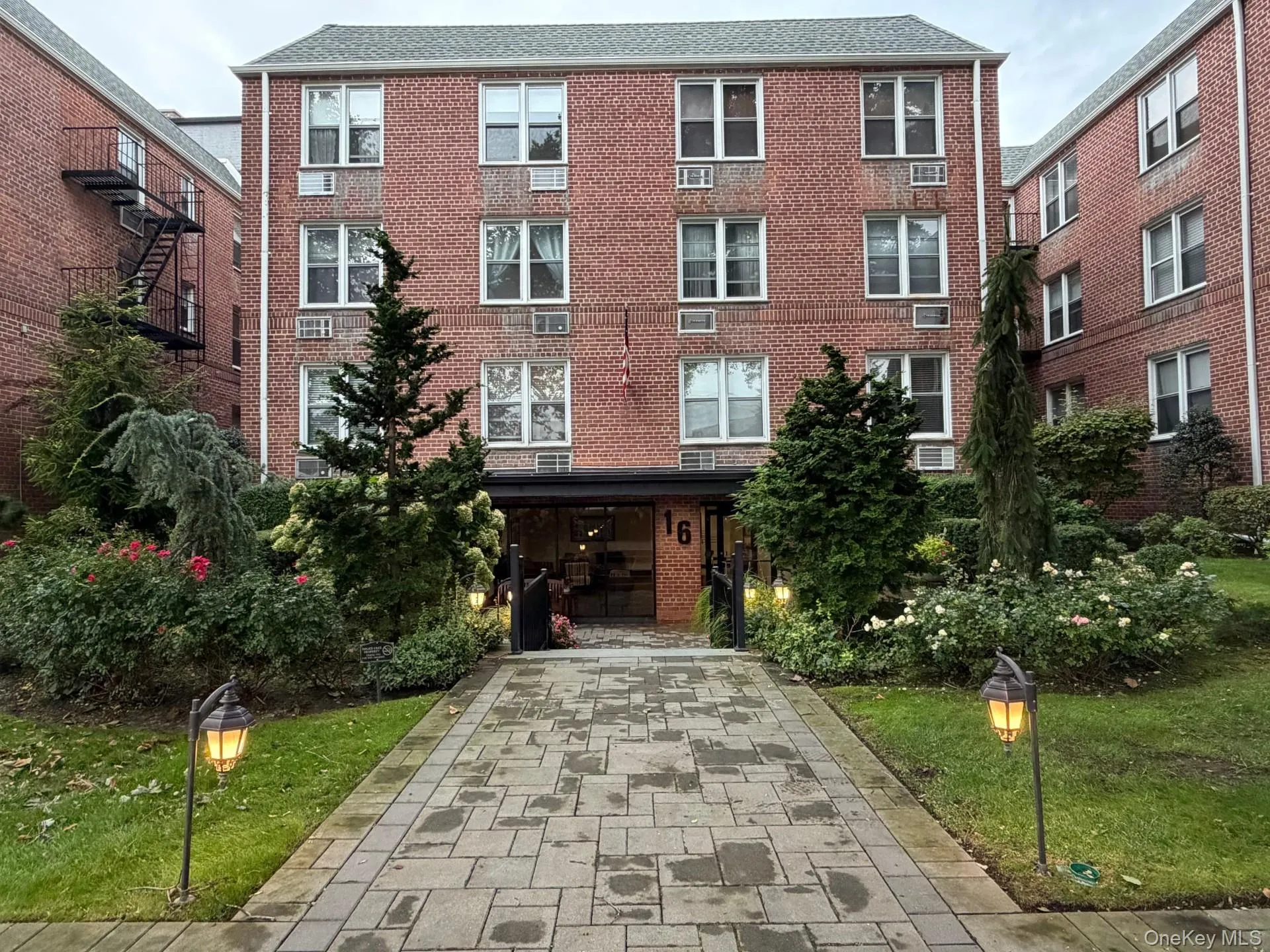 16 Main Street, Hempstead, NY, 2 Bedrooms Bedrooms, 4 Rooms Rooms,1 BathroomBathrooms,Residential,For Rent,Main,0,1033760 16 Main Street, Hempstead, NY, 2 Bedrooms Bedrooms, 4 Rooms Rooms,1 BathroomBathrooms,Residential,For Rent,Main,0,1033760