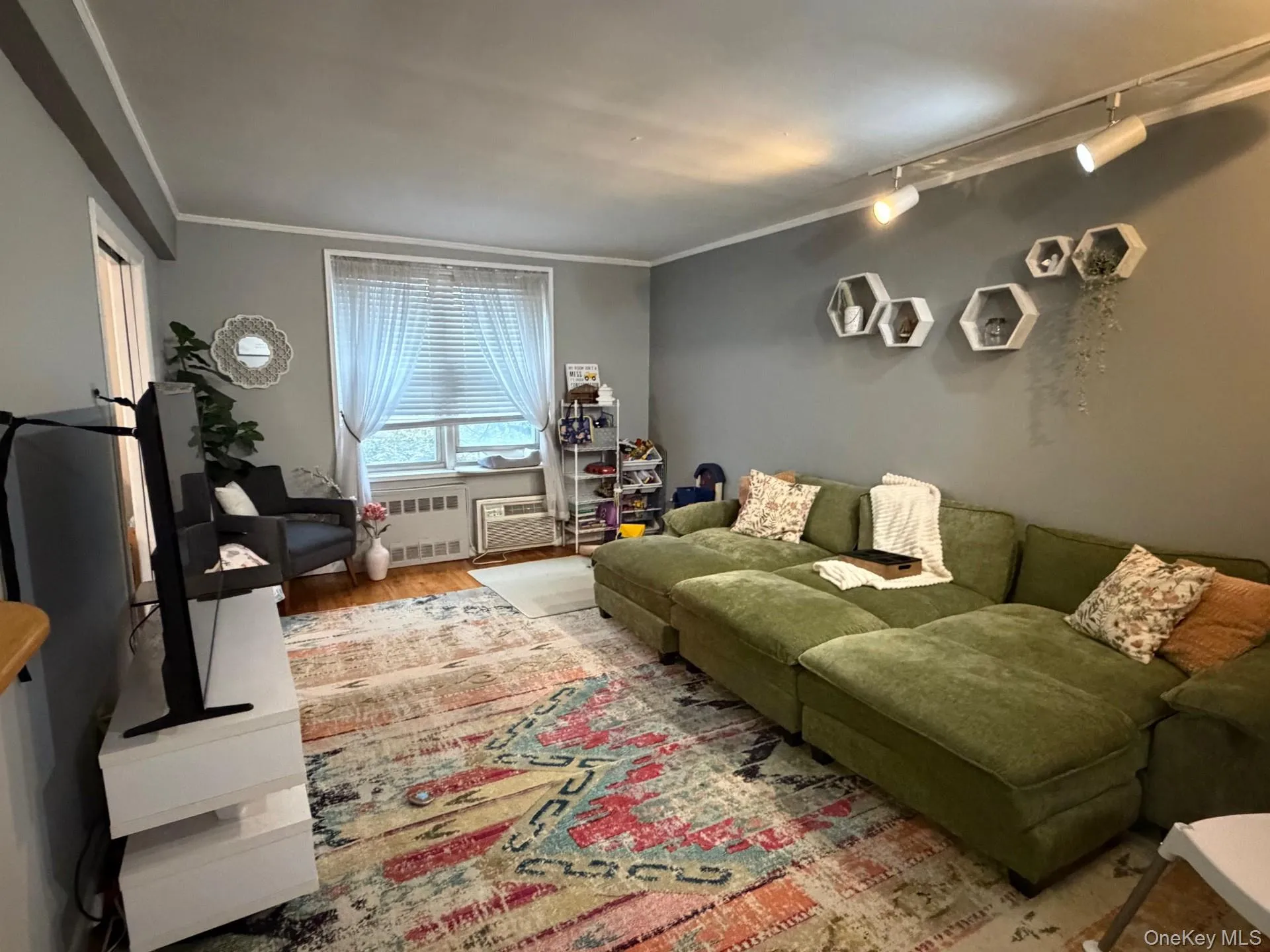 16 Main Street, Hempstead, NY, 2 Bedrooms Bedrooms, 4 Rooms Rooms,1 BathroomBathrooms,Residential,For Rent,Main,0,1033760 16 Main Street, Hempstead, NY, 2 Bedrooms Bedrooms, 4 Rooms Rooms,1 BathroomBathrooms,Residential,For Rent,Main,0,1033760