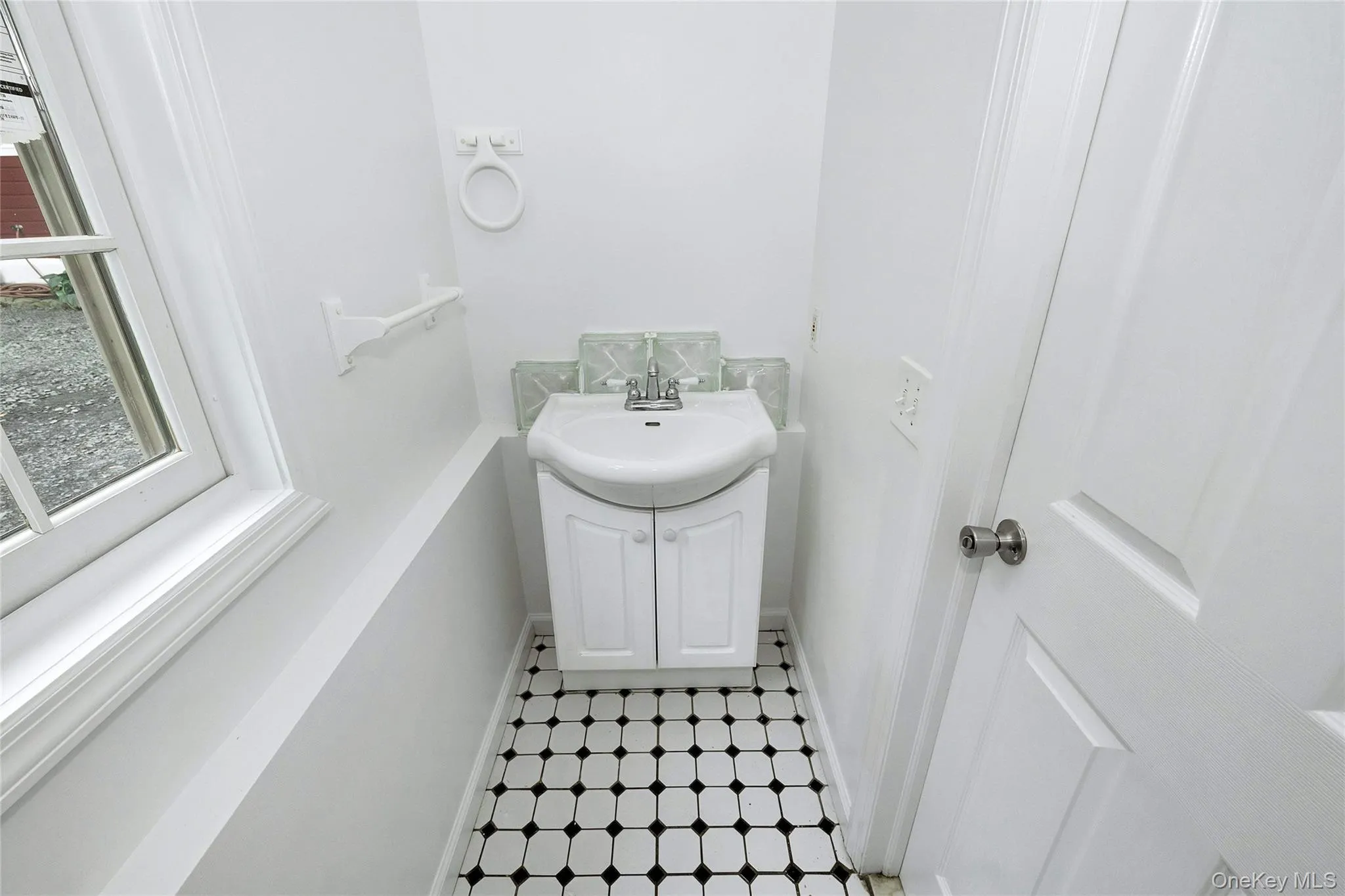 181 Washington Street, Orangetown, NY, 4 Bedrooms Bedrooms, 12 Rooms Rooms,3 BathroomsBathrooms,Residential Lease,For Rent,Washington,0,1033762 181 Washington Street, Orangetown, NY, 4 Bedrooms Bedrooms, 12 Rooms Rooms,3 BathroomsBathrooms,Residential Lease,For Rent,Washington,0,1033762
