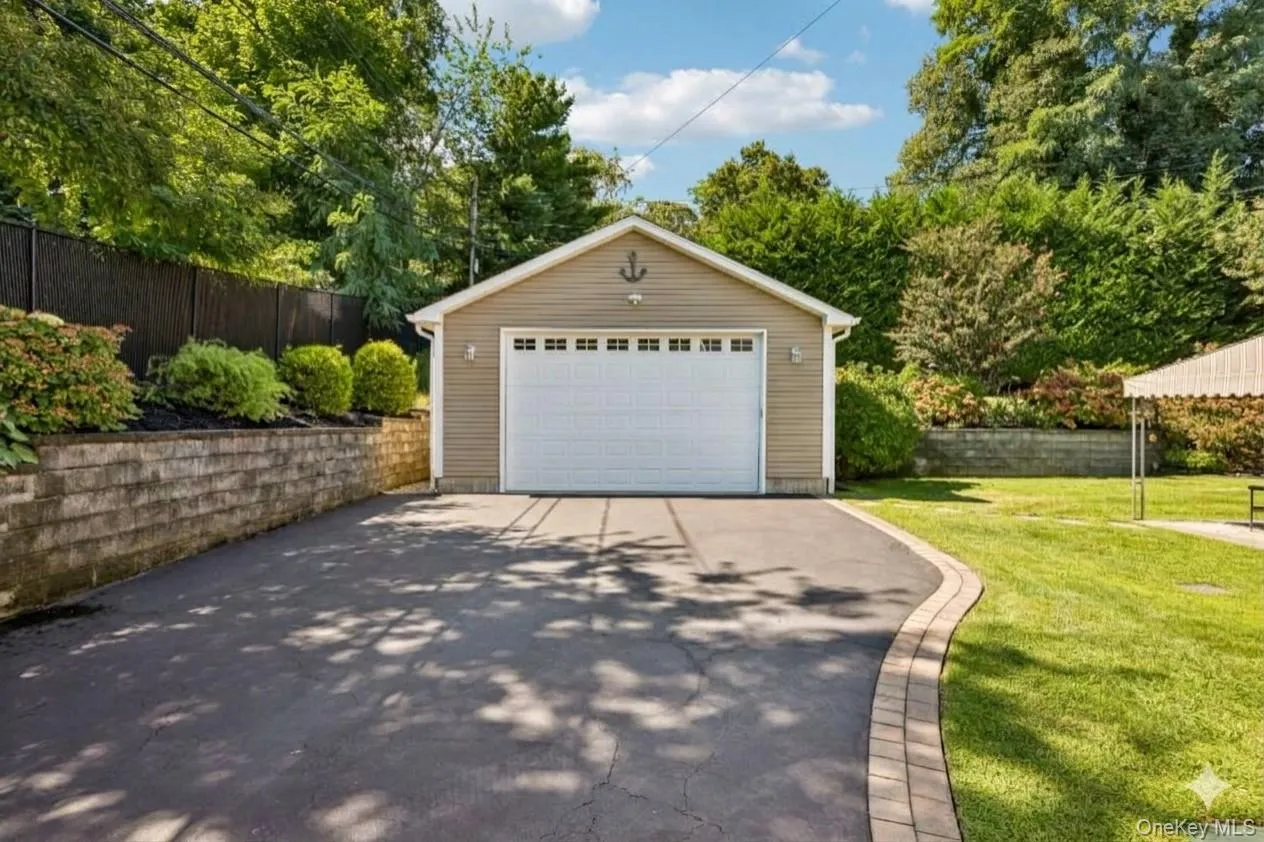 2+ Car Detached Garage 2+ Car Detached Garage