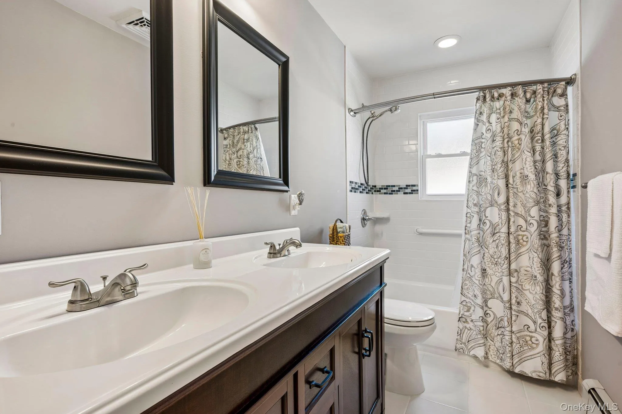 2nd Floor Full Guest Bathroom 2nd Floor Full Guest Bathroom