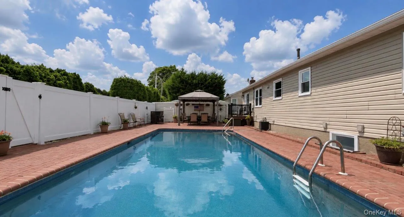 32 Taylor Drive, Oyster Bay, NY, 3 Bedrooms Bedrooms, 9 Rooms Rooms,3 BathroomsBathrooms,Residential,For Rent,Taylor,0,1033769 32 Taylor Drive, Oyster Bay, NY, 3 Bedrooms Bedrooms, 9 Rooms Rooms,3 BathroomsBathrooms,Residential,For Rent,Taylor,0,1033769
