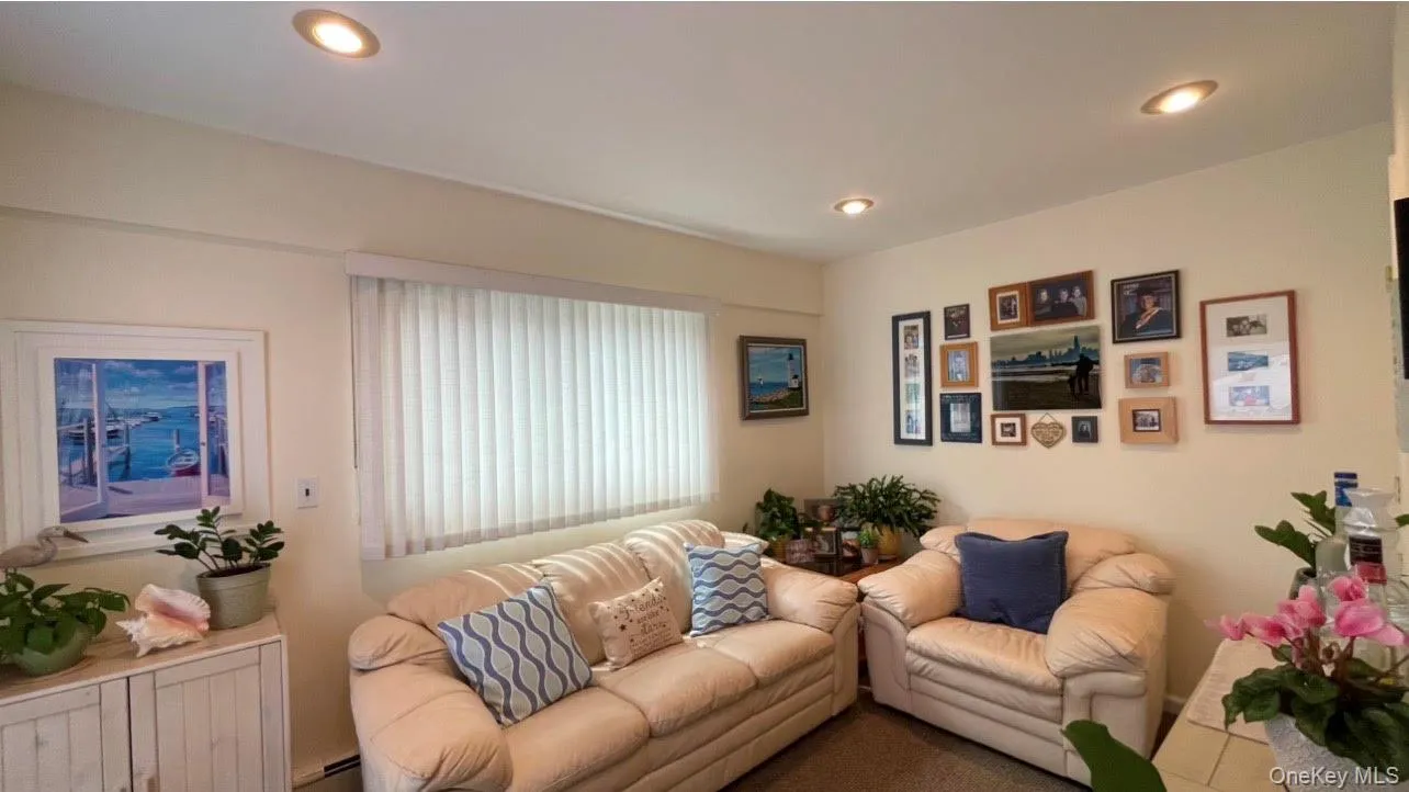 32 Taylor Drive, Oyster Bay, NY, 3 Bedrooms Bedrooms, 9 Rooms Rooms,3 BathroomsBathrooms,Residential,For Rent,Taylor,0,1033769 32 Taylor Drive, Oyster Bay, NY, 3 Bedrooms Bedrooms, 9 Rooms Rooms,3 BathroomsBathrooms,Residential,For Rent,Taylor,0,1033769