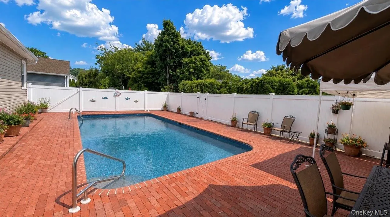 32 Taylor Drive, Oyster Bay, NY, 3 Bedrooms Bedrooms, 9 Rooms Rooms,3 BathroomsBathrooms,Residential,For Rent,Taylor,0,1033769 32 Taylor Drive, Oyster Bay, NY, 3 Bedrooms Bedrooms, 9 Rooms Rooms,3 BathroomsBathrooms,Residential,For Rent,Taylor,0,1033769