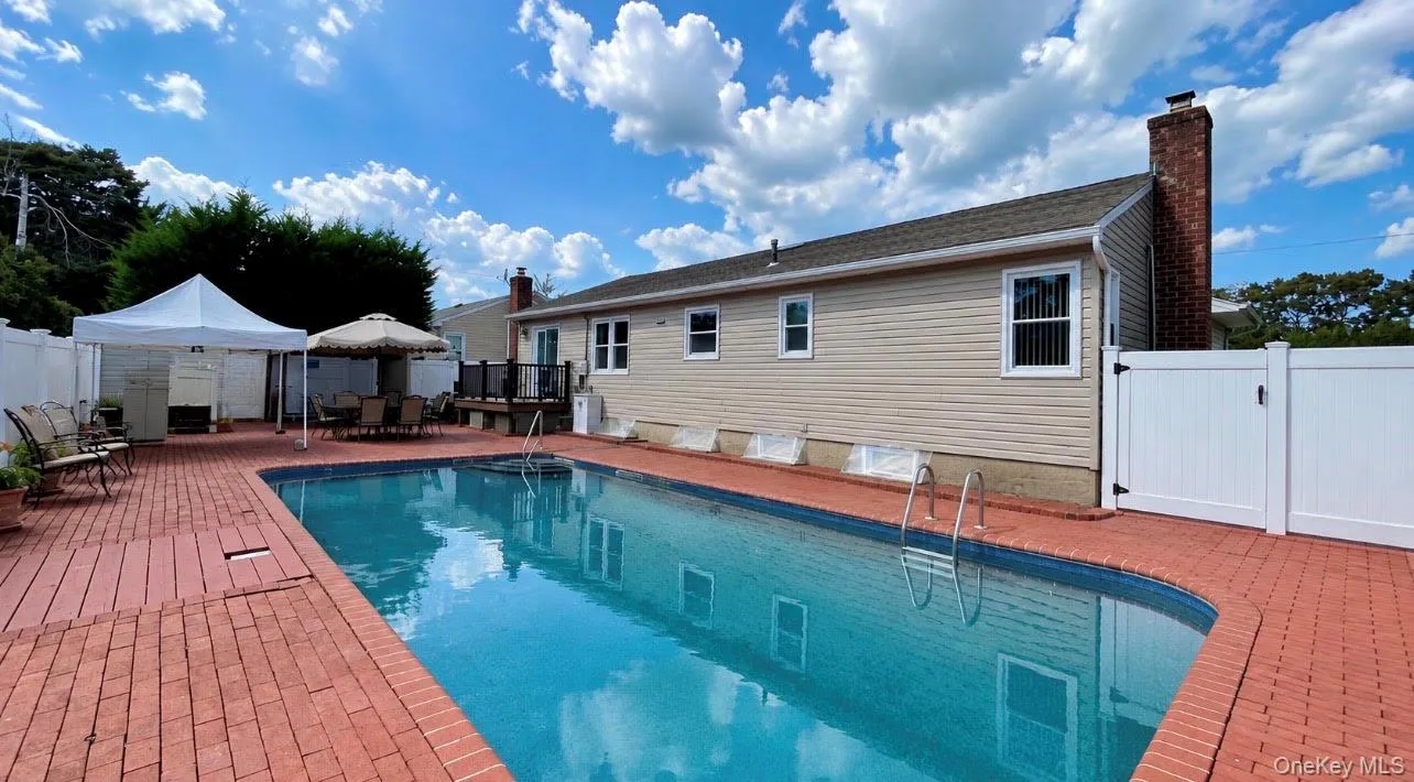 32 Taylor Drive, Oyster Bay, NY, 3 Bedrooms Bedrooms, 9 Rooms Rooms,3 BathroomsBathrooms,Residential,For Rent,Taylor,0,1033769 32 Taylor Drive, Oyster Bay, NY, 3 Bedrooms Bedrooms, 9 Rooms Rooms,3 BathroomsBathrooms,Residential,For Rent,Taylor,0,1033769