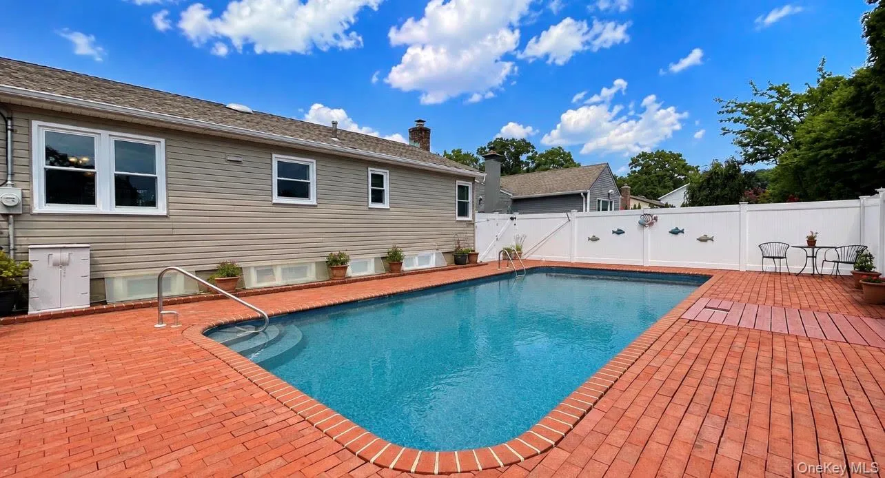 32 Taylor Drive, Oyster Bay, NY, 3 Bedrooms Bedrooms, 9 Rooms Rooms,3 BathroomsBathrooms,Residential,For Rent,Taylor,0,1033769 32 Taylor Drive, Oyster Bay, NY, 3 Bedrooms Bedrooms, 9 Rooms Rooms,3 BathroomsBathrooms,Residential,For Rent,Taylor,0,1033769