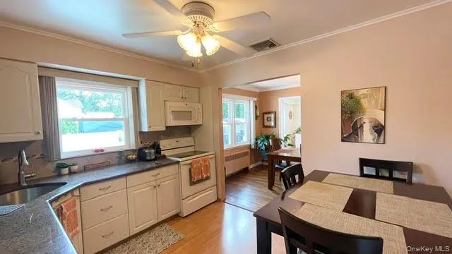 32 Taylor Drive, Oyster Bay, NY, 3 Bedrooms Bedrooms, 9 Rooms Rooms,3 BathroomsBathrooms,Residential,For Rent,Taylor,0,1033769 32 Taylor Drive, Oyster Bay, NY, 3 Bedrooms Bedrooms, 9 Rooms Rooms,3 BathroomsBathrooms,Residential,For Rent,Taylor,0,1033769