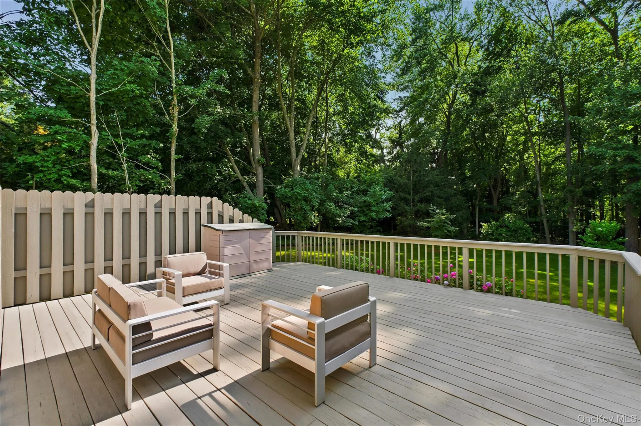 Enjoy the back patio with privacy Enjoy the back patio with privacy
